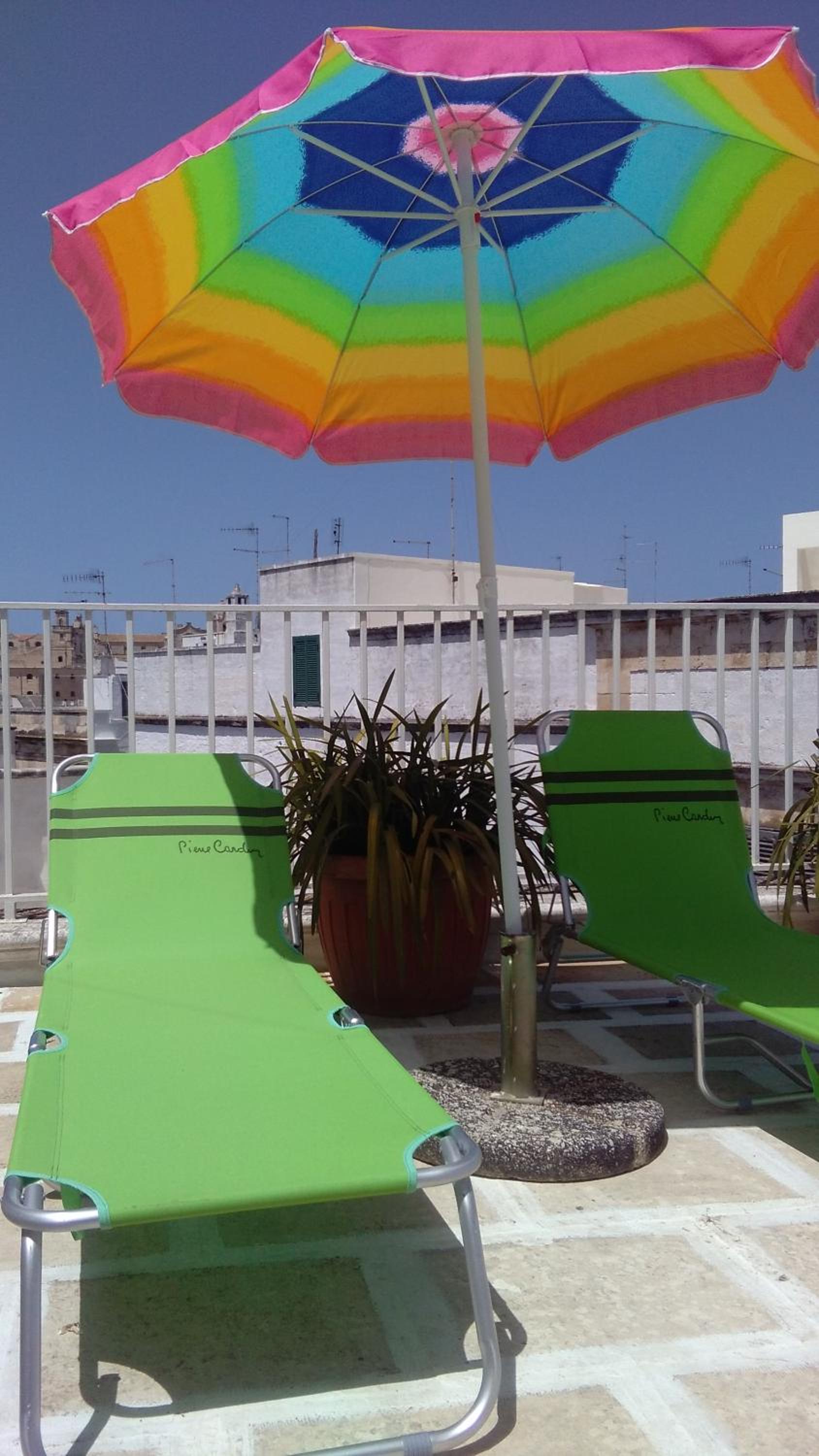 Apartment with Terrace - Photo 2