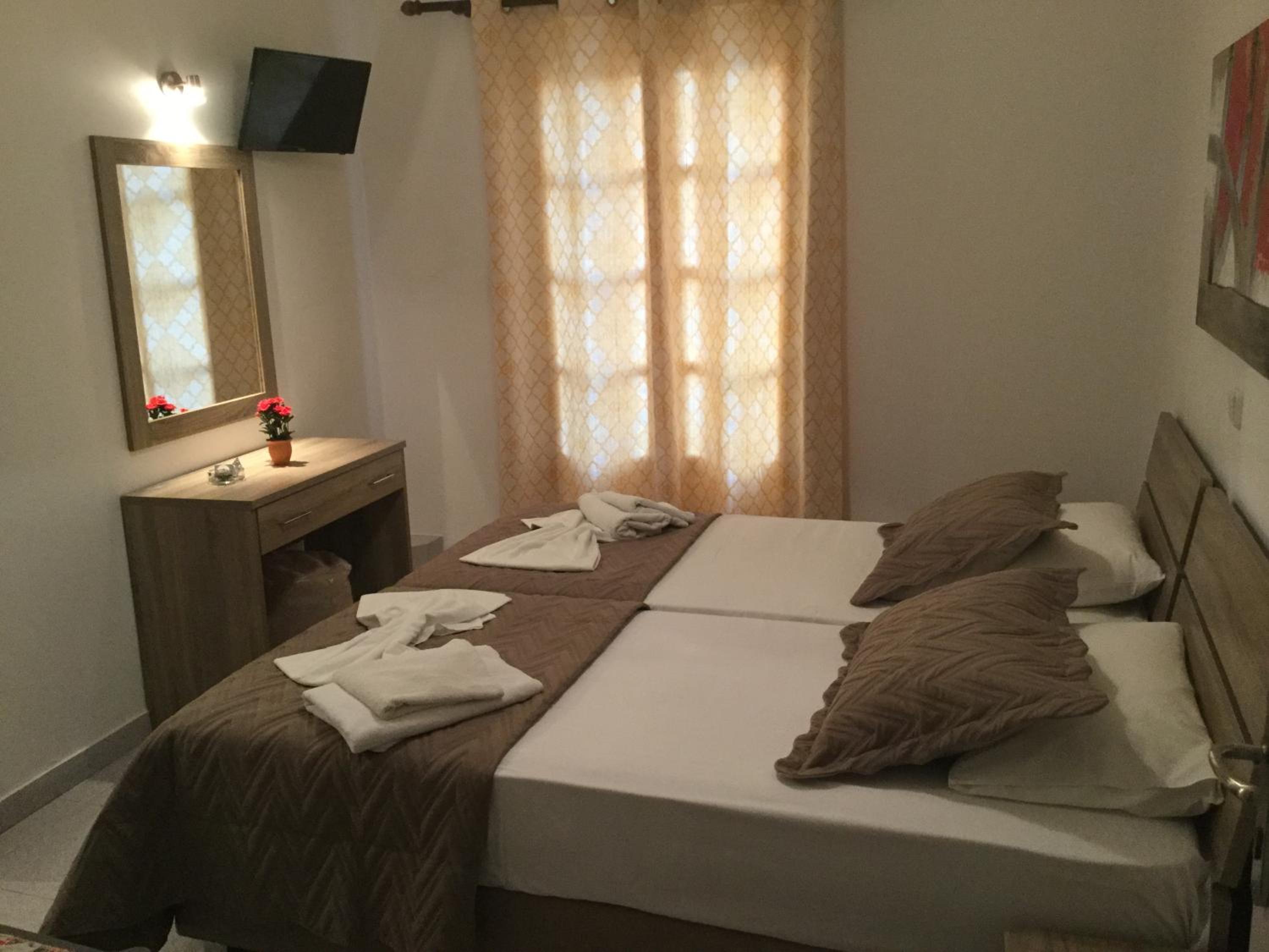 Double or Twin Room with Balcony photo 2