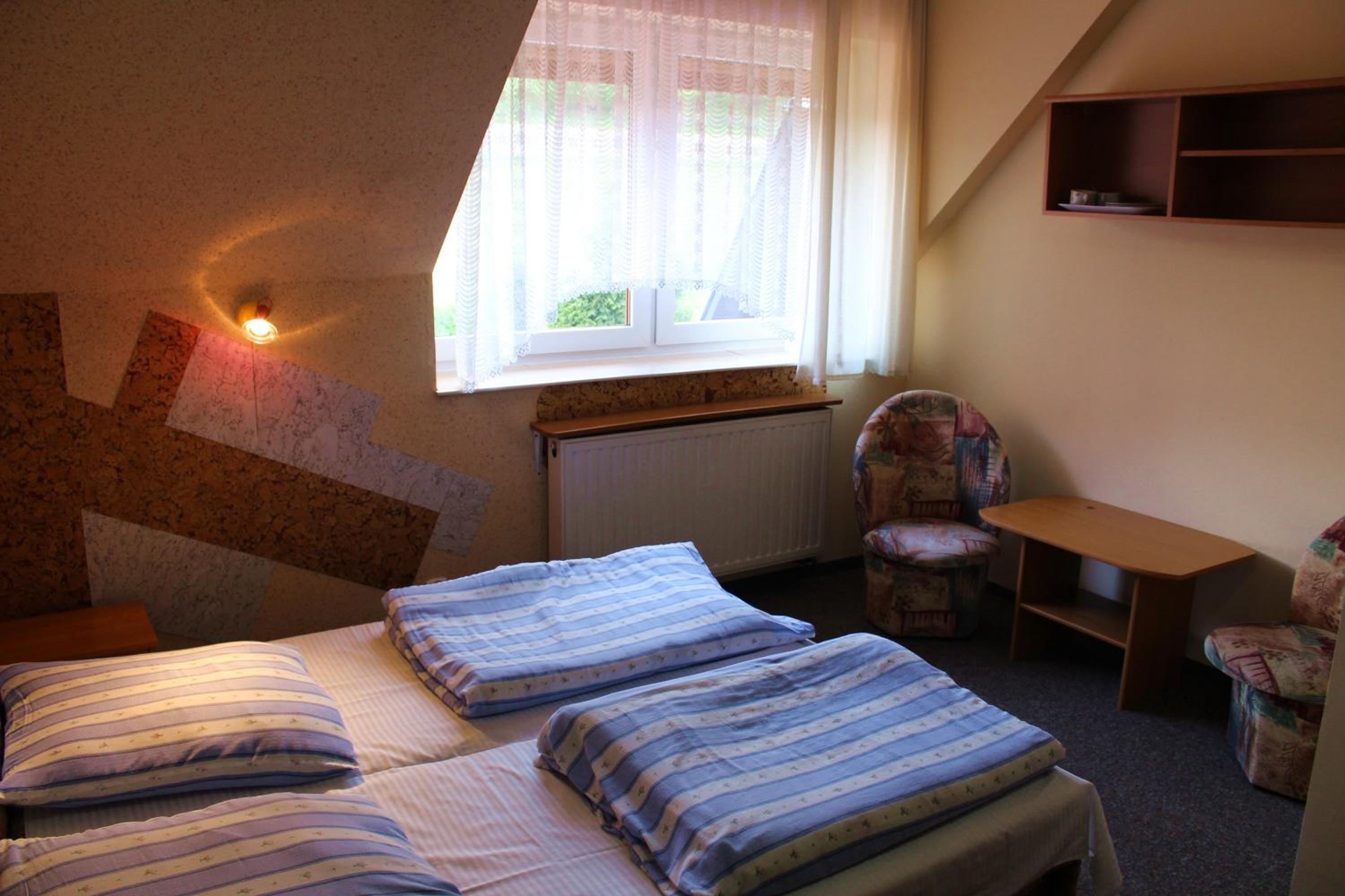 Triple Room with Private Bathroom photo 3