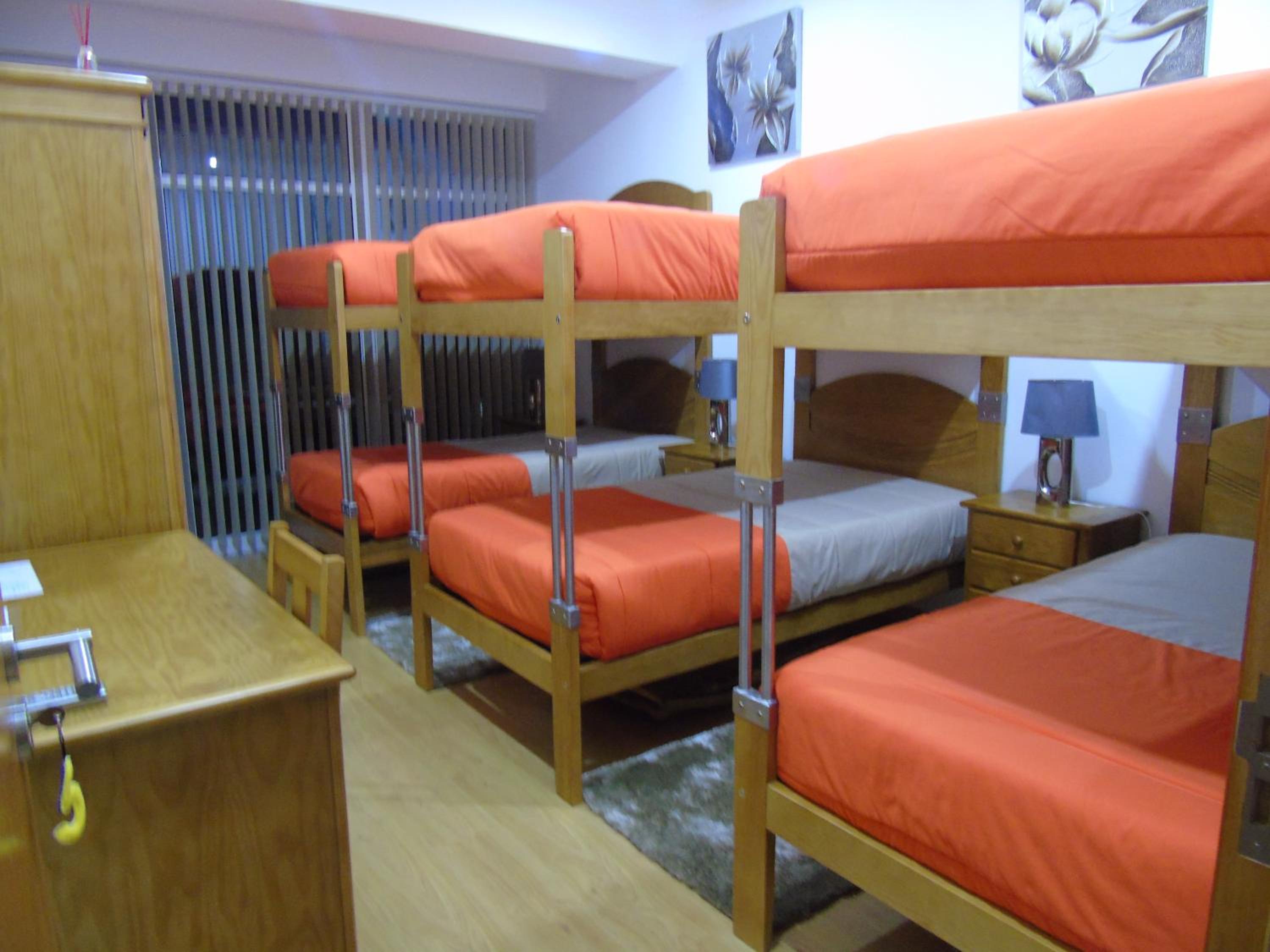 Bed in 6-Bed Mixed Dormitory Room photo 1