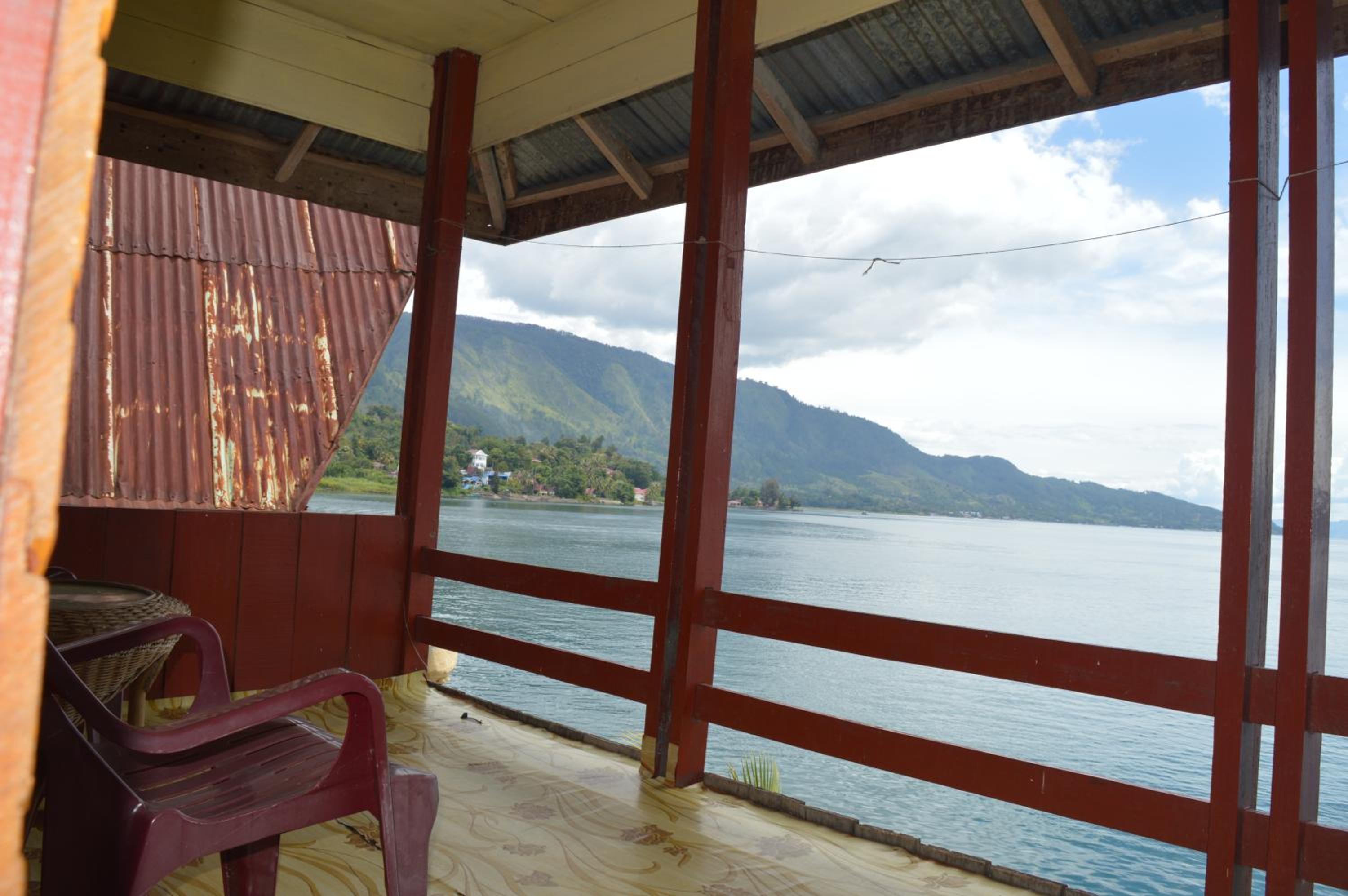 Double Room with Lake View - Photo 12