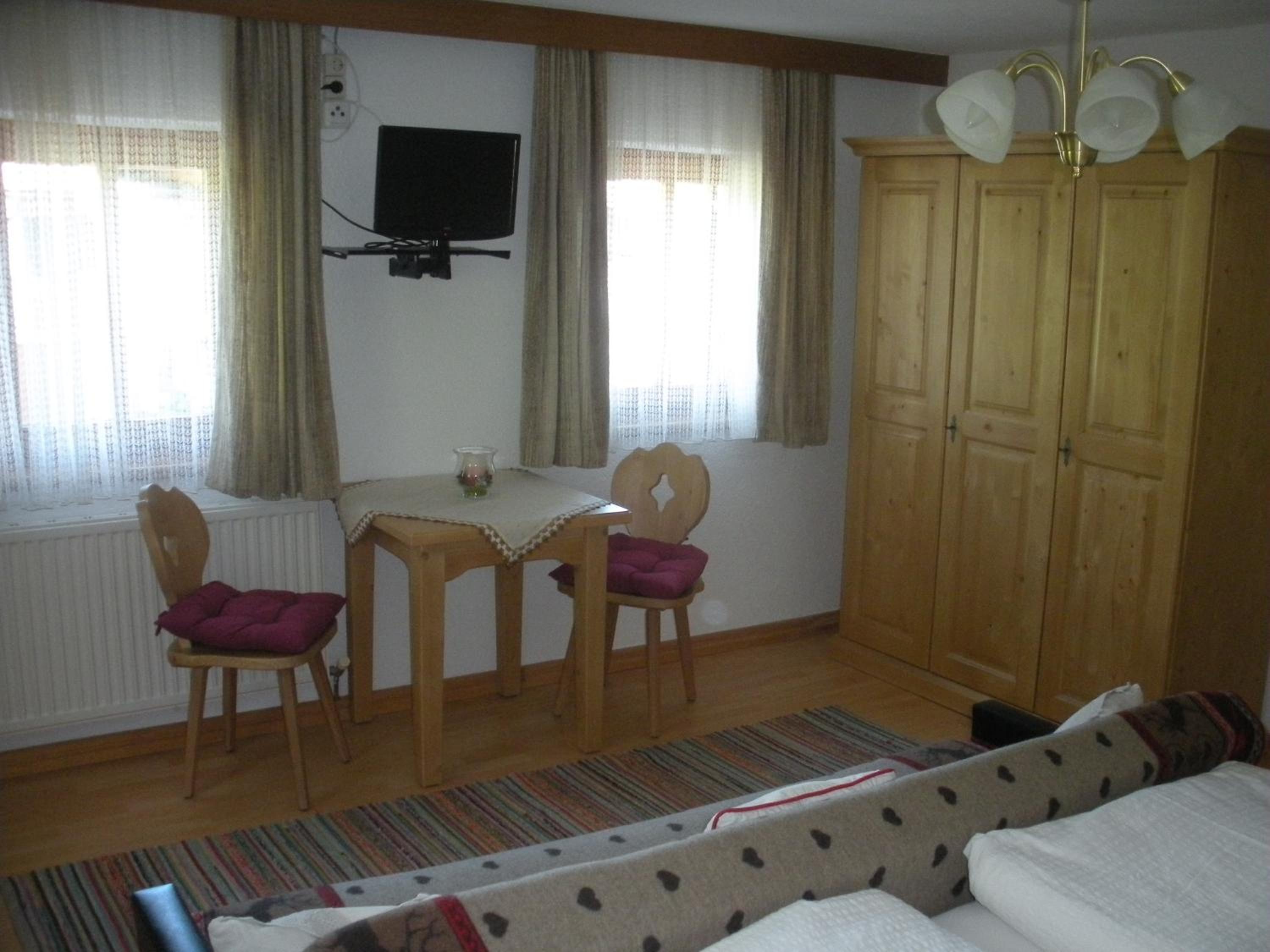 Double Room With Shared Bathroom photo 3