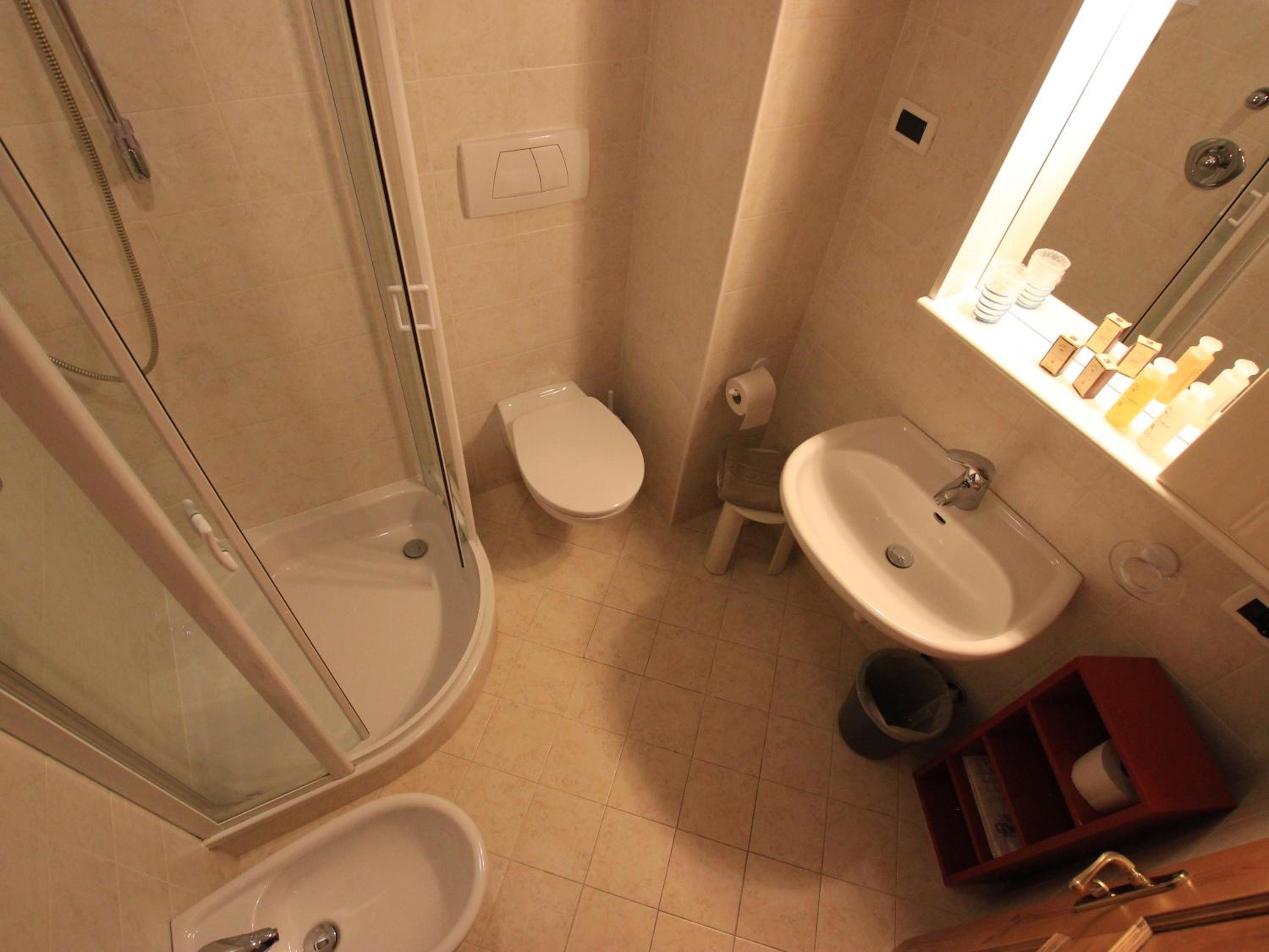 Single Room photo 3