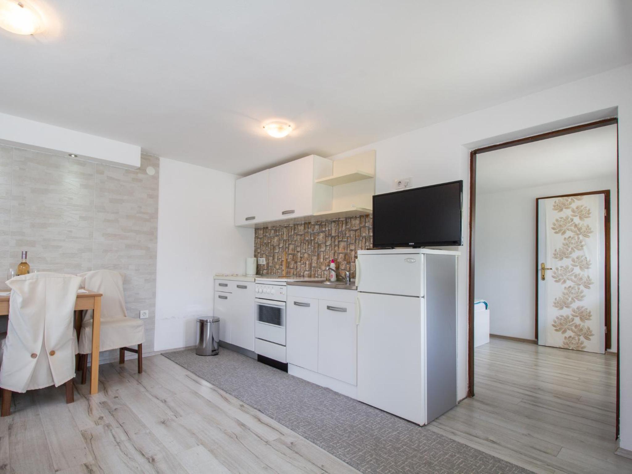 One-Bedroom Apartment - Photo 7