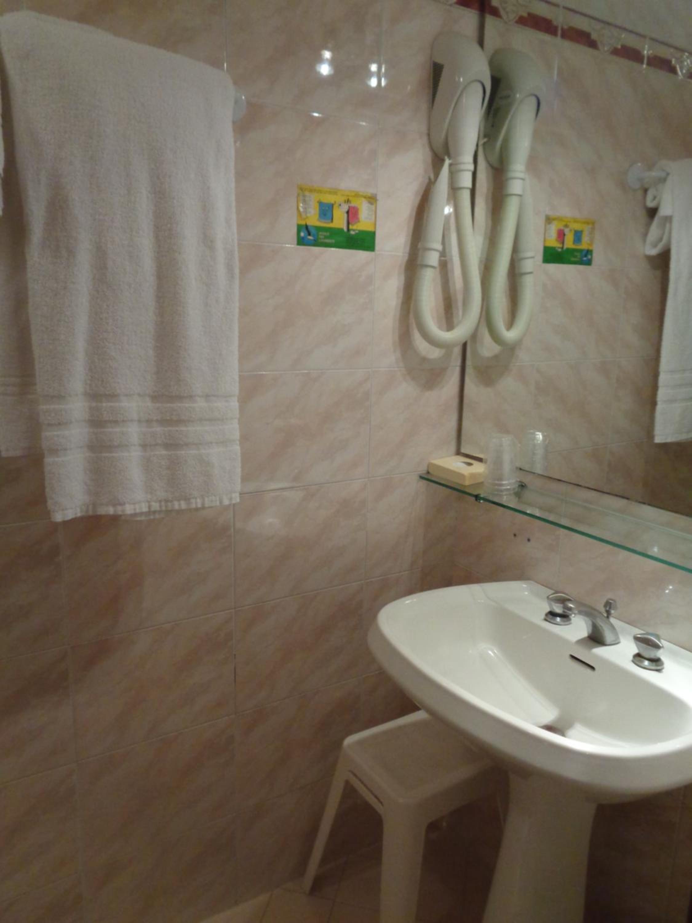 Triple Room - Photo 6