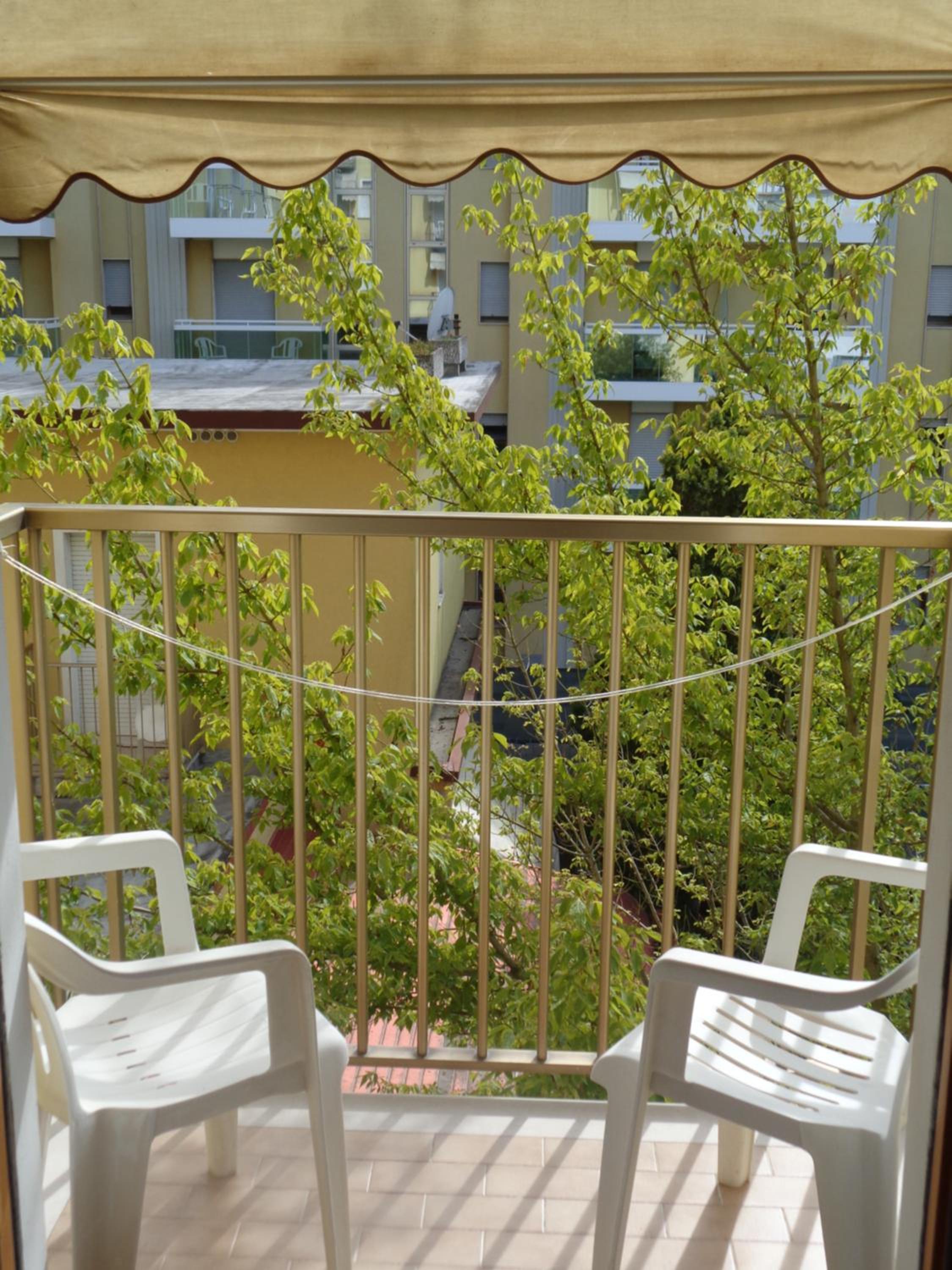 Double or Twin Room - Photo 5