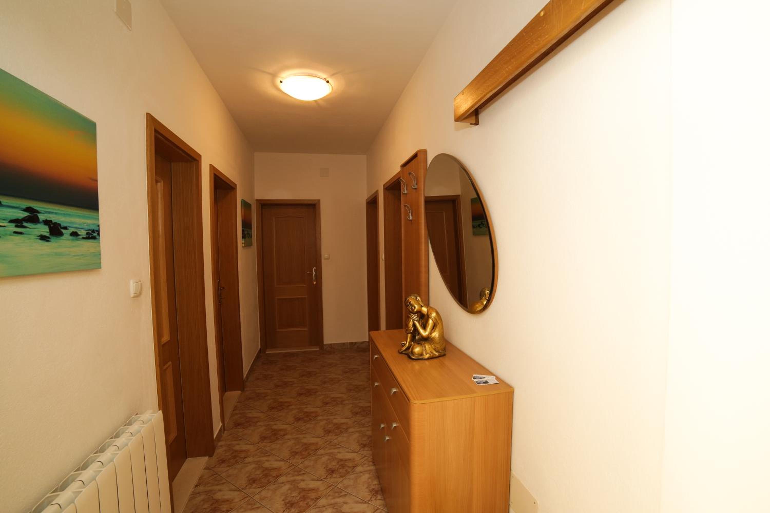 Three-Bedroom Apartment photo 2