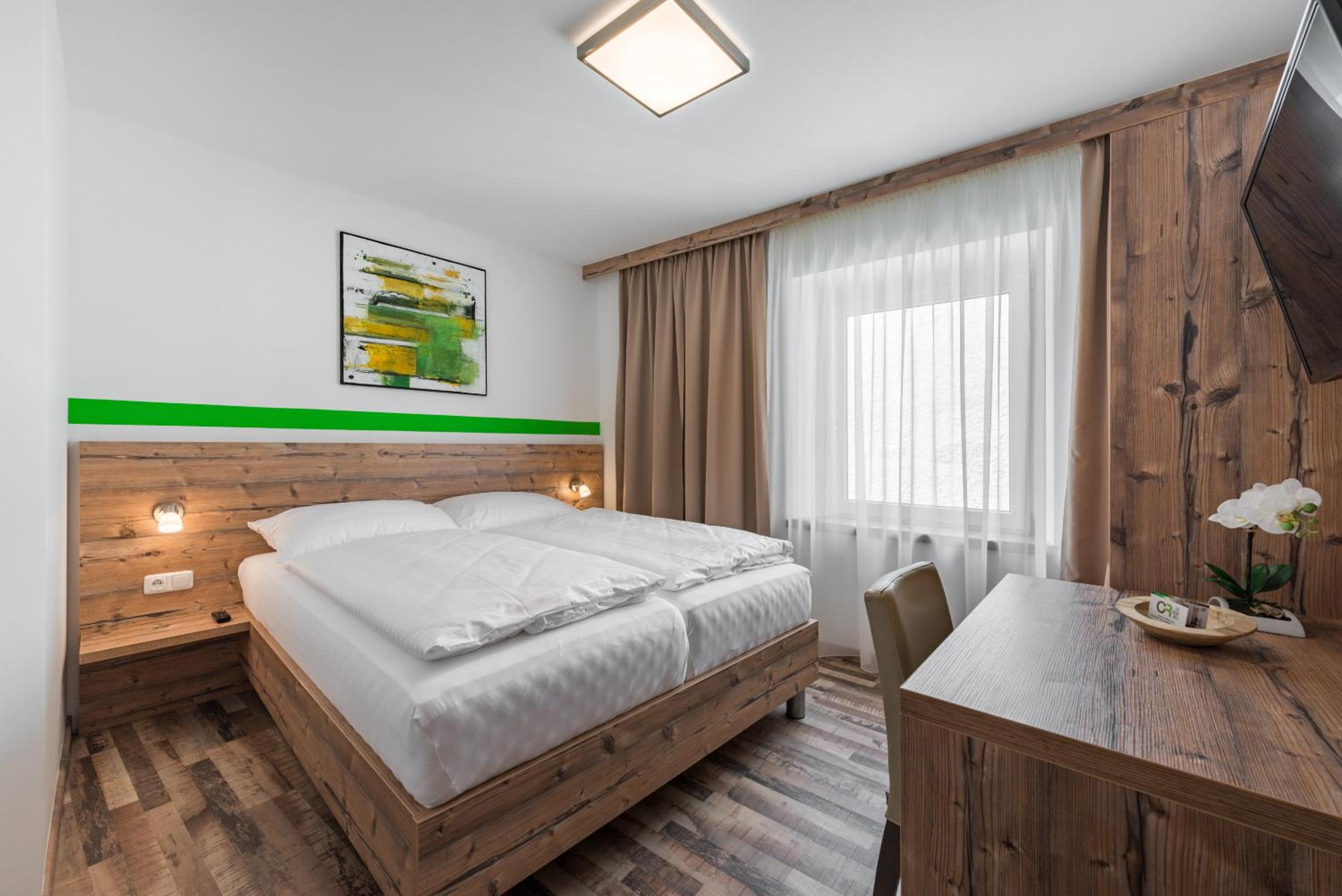 Economy Double Room photo 1