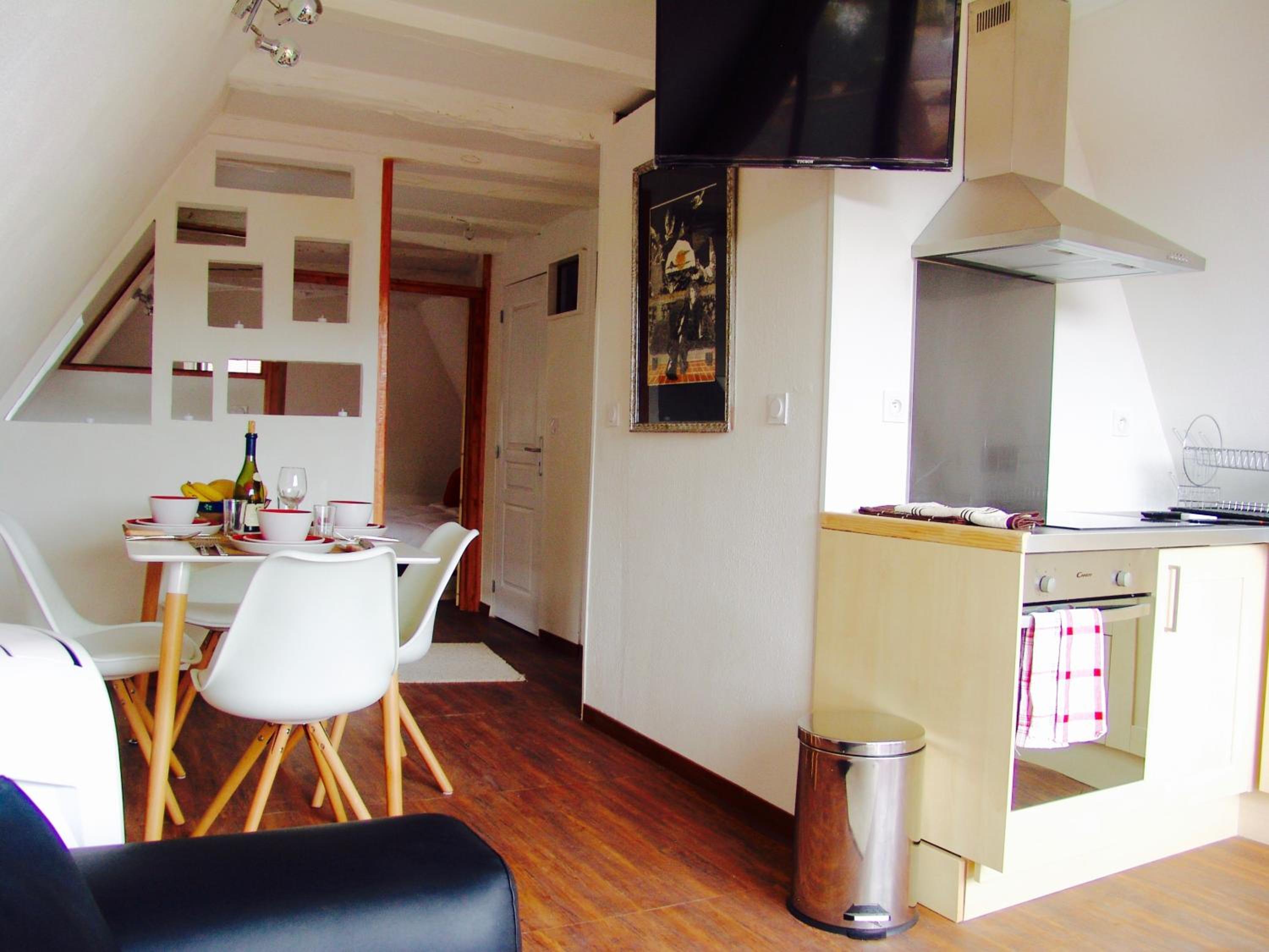 Deluxe Apartment with City View photo 2