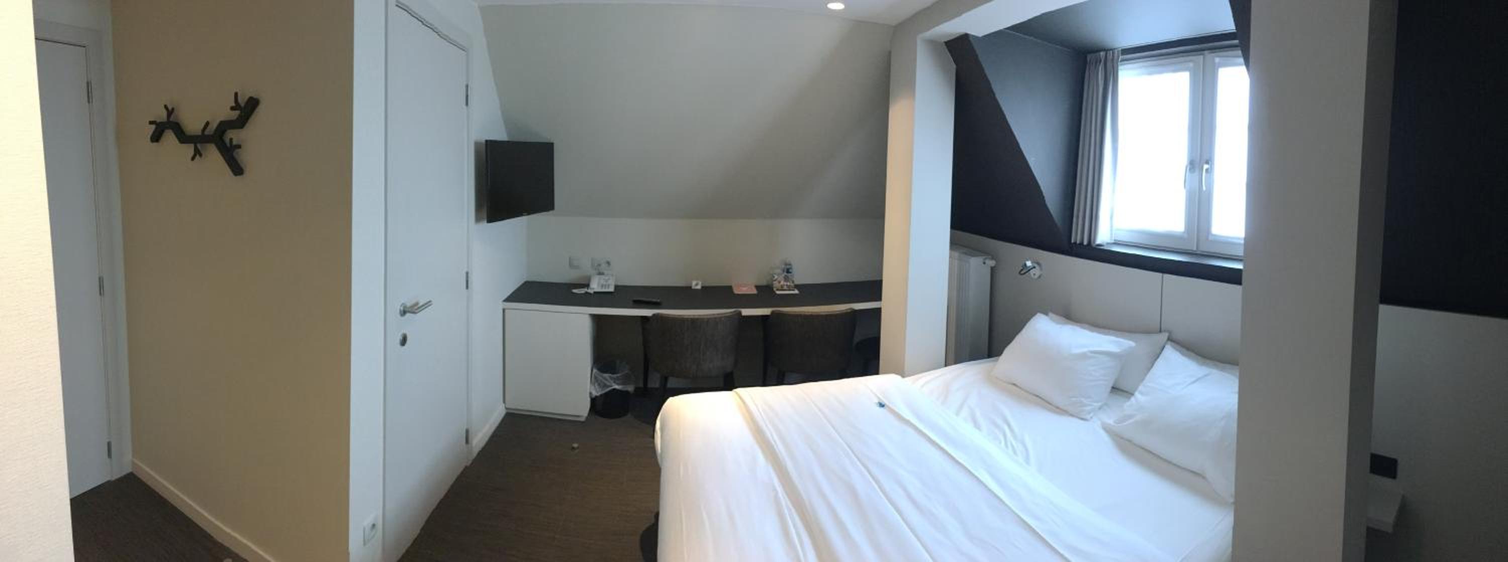 Small Double Room with Shower  photo 2