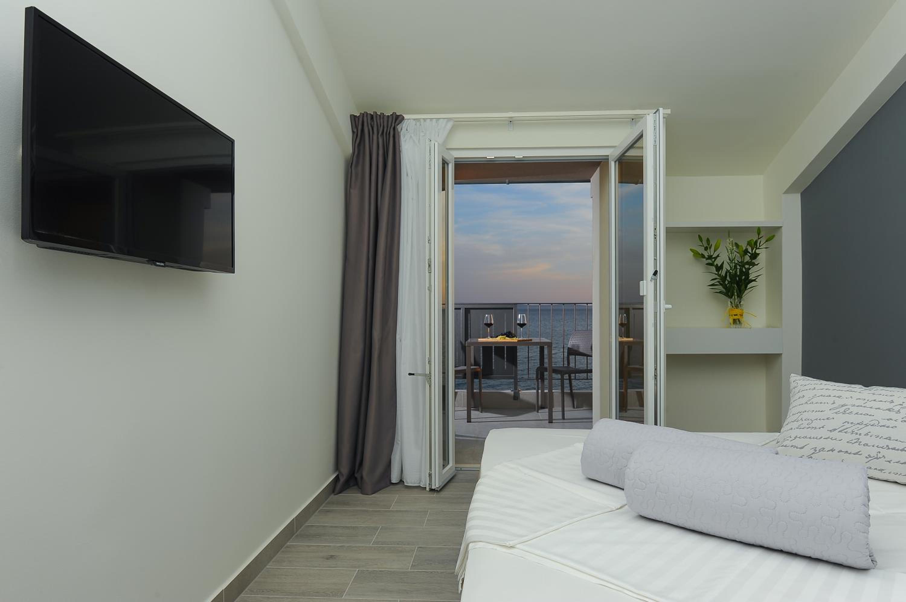 Superior Apartment with Sea View photo 1