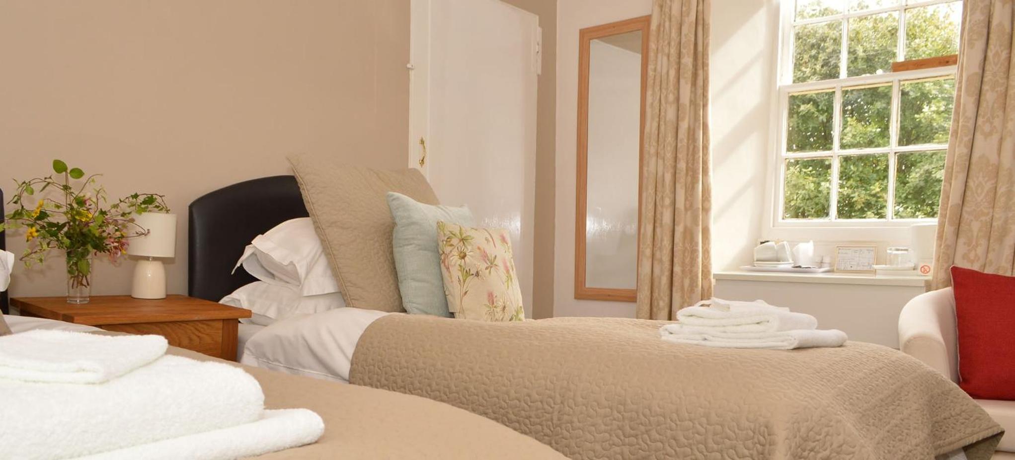 Double Room with Private Bathroom "Not Pet Friendly"