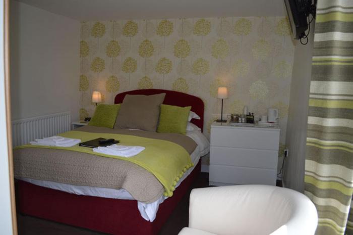 Double Room with Shower "Not Pet Friendly" photo 2