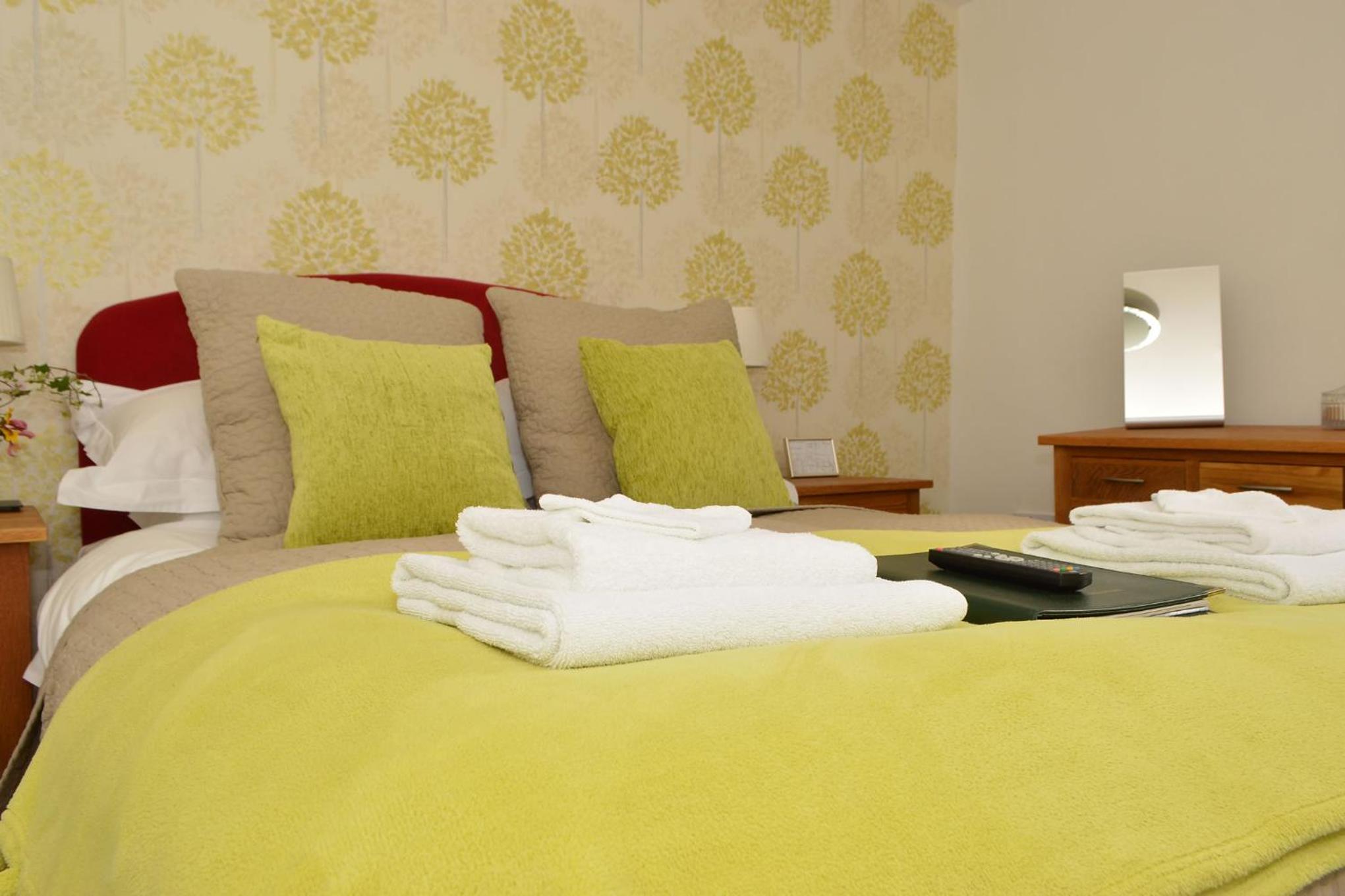 Double Room with Shower "Not Pet Friendly"