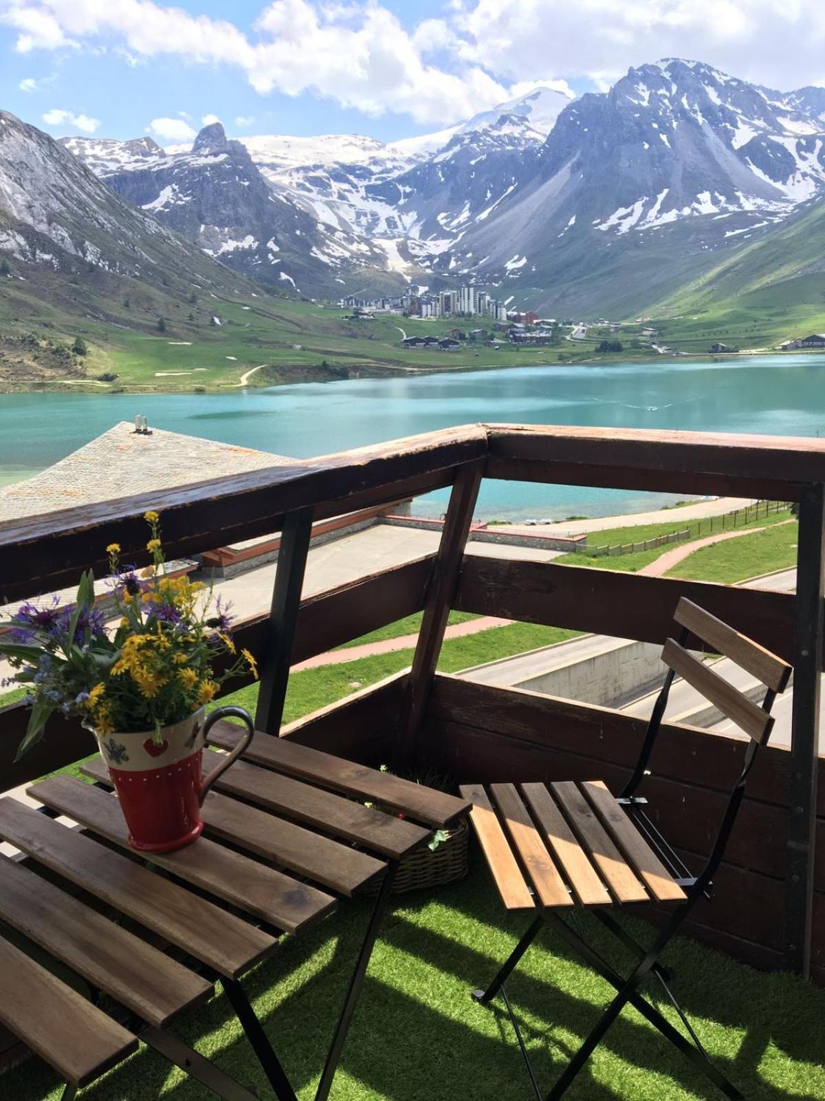 Apartment with Lake View