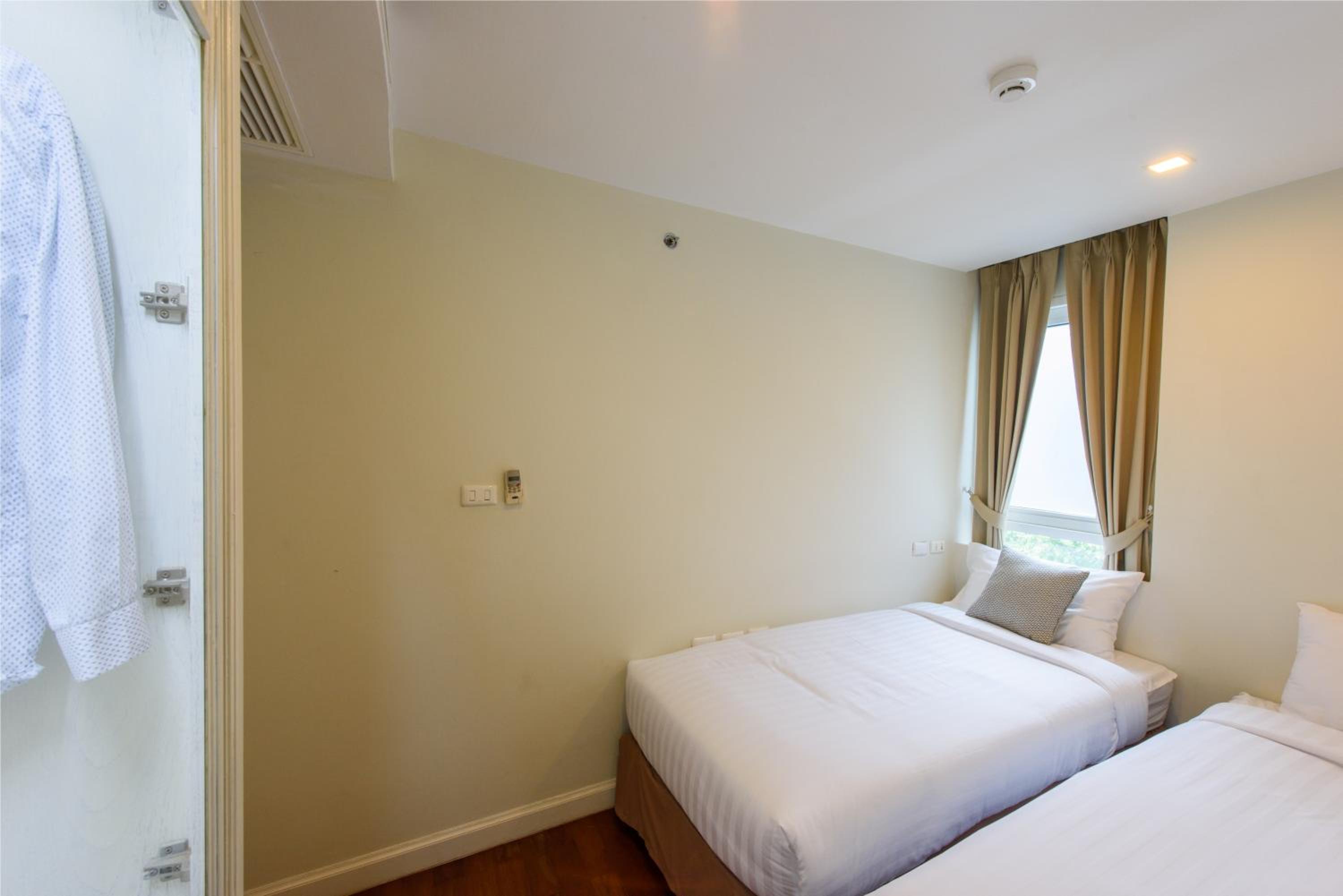 Family Two-Bedroom Suite (6 Adults) photo 3