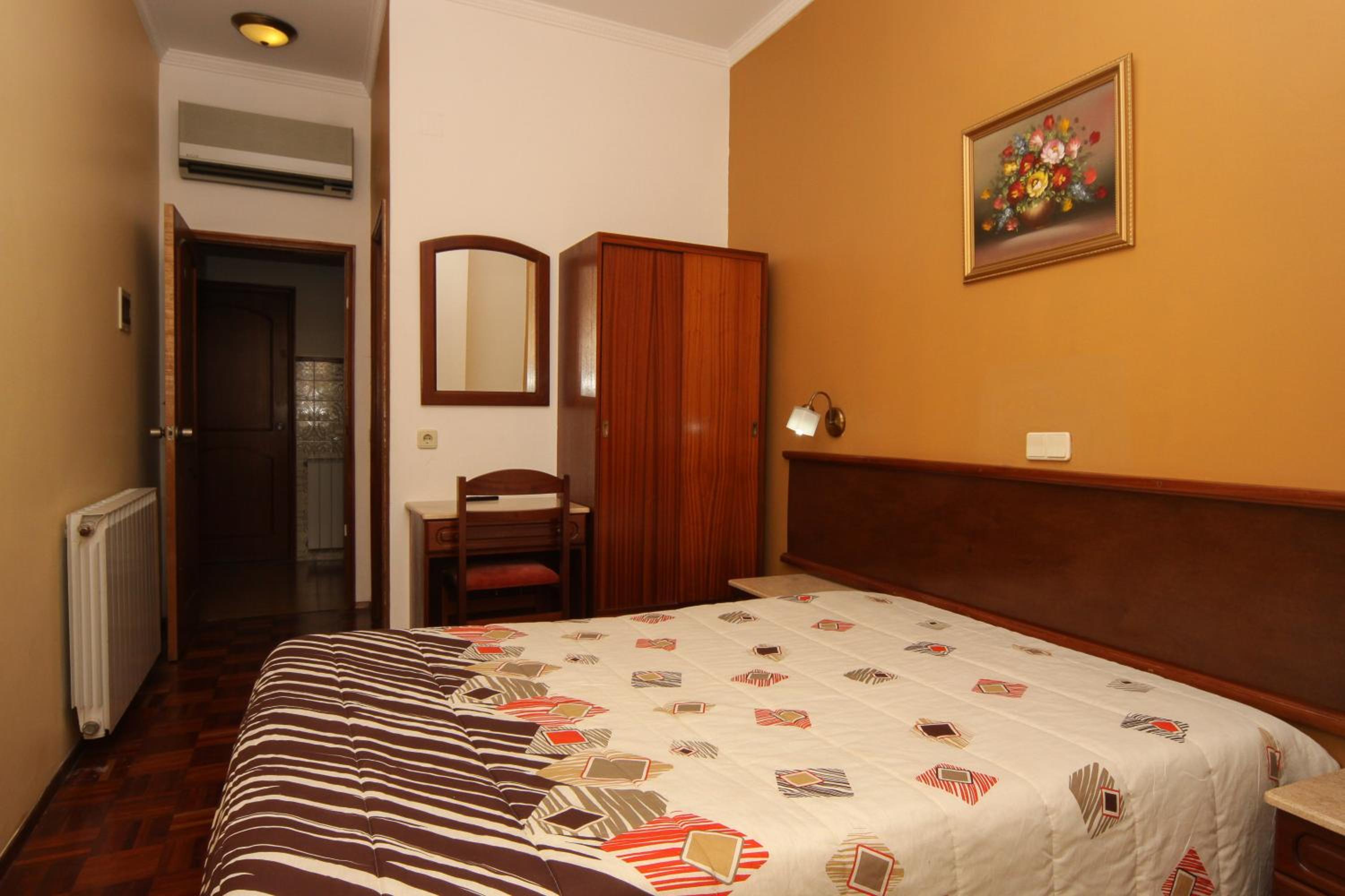 Double Room - Photo 1
