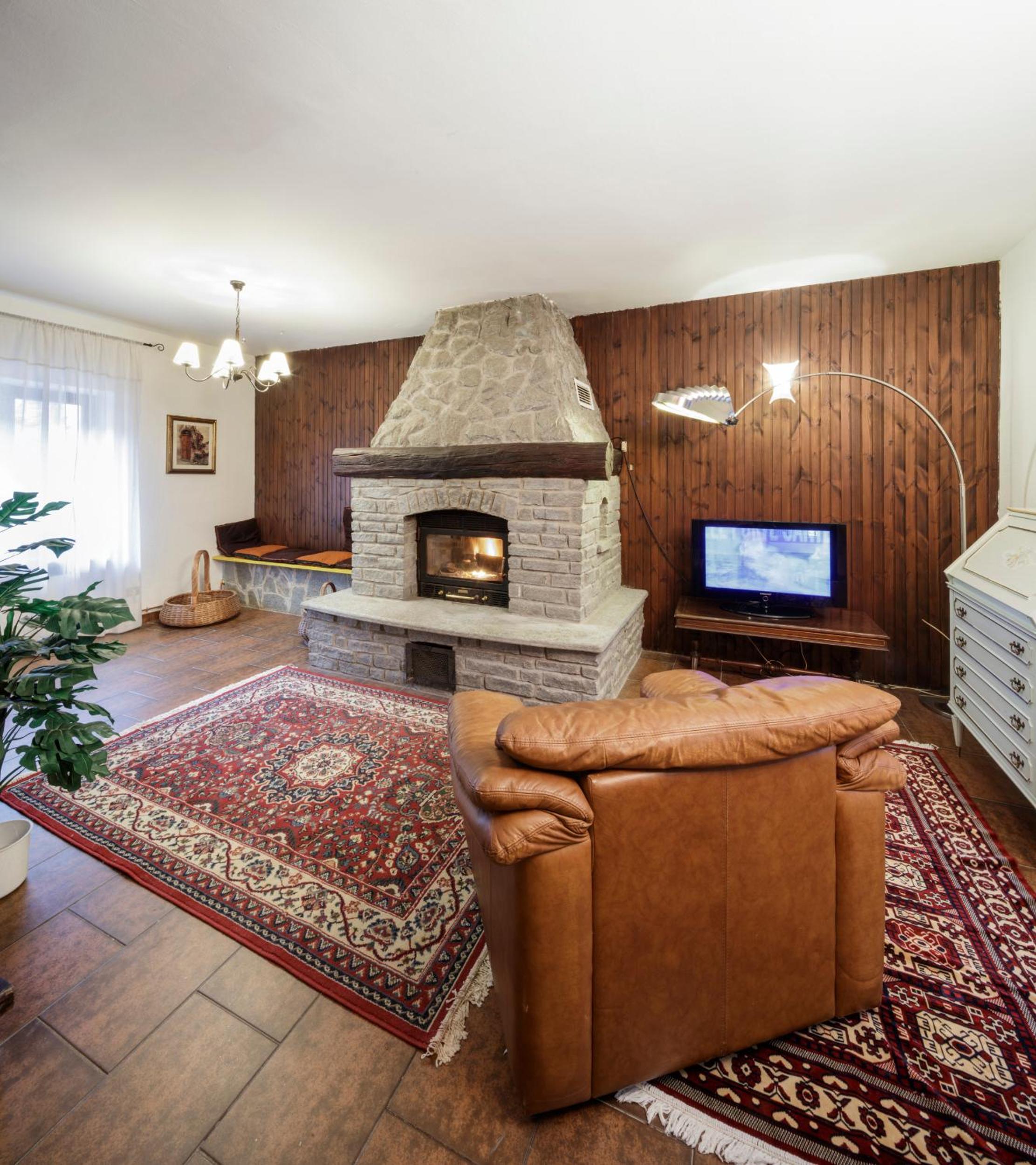Three-Bedroom House photo 1