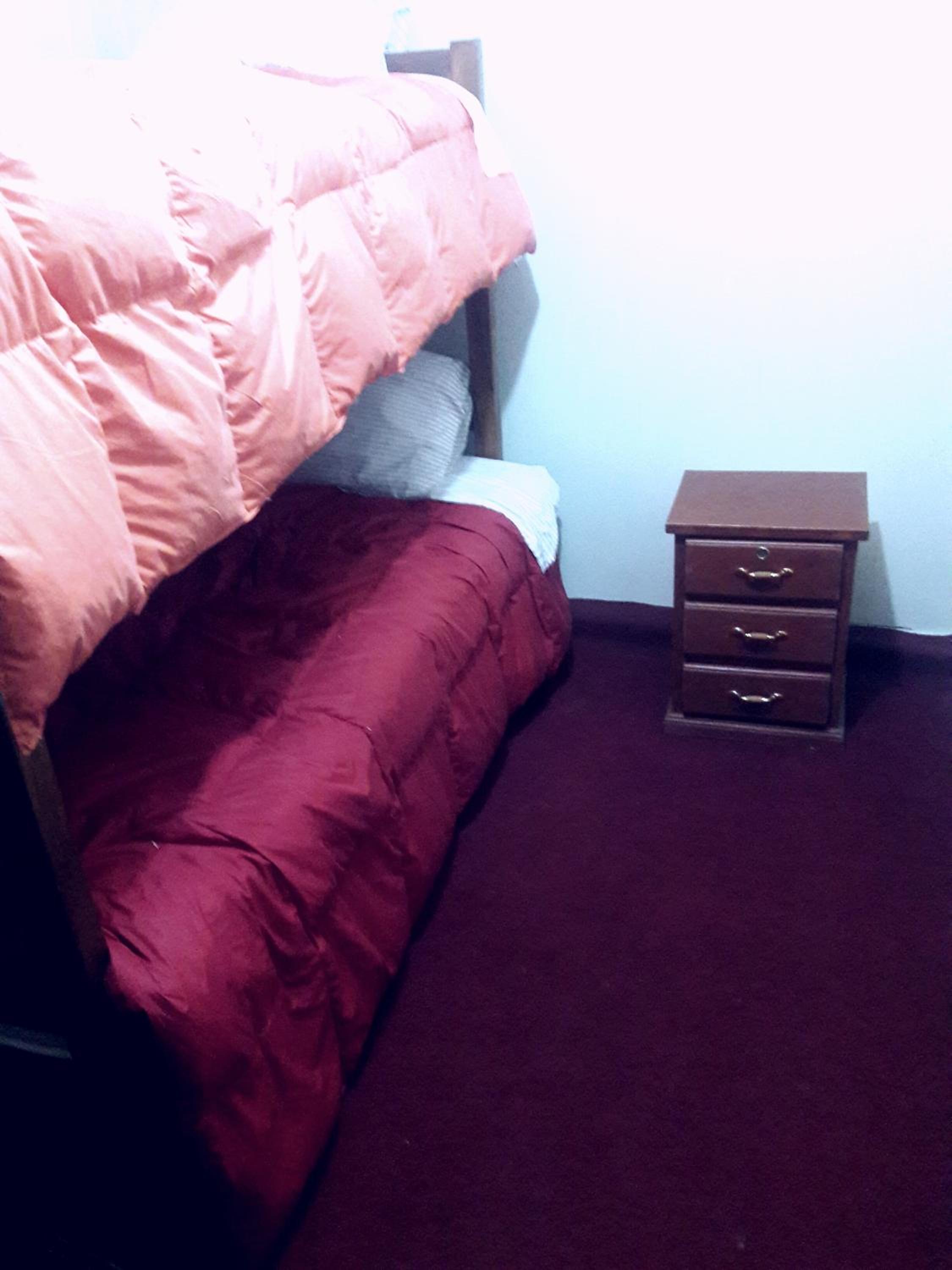 2 Bedroom with Shared Bathroom photo 1