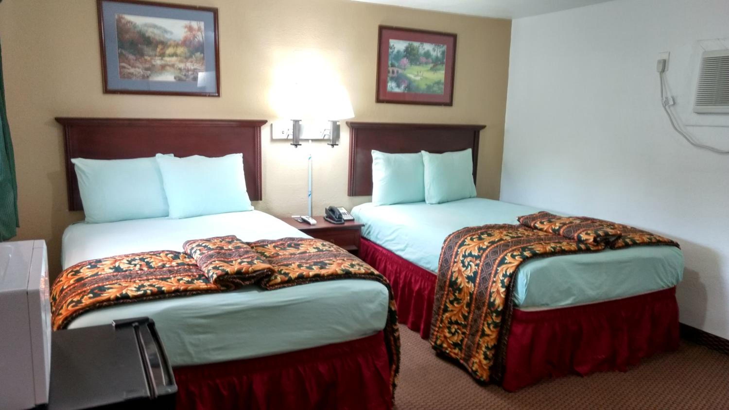 Double Room with Two Double Beds - Photo 4