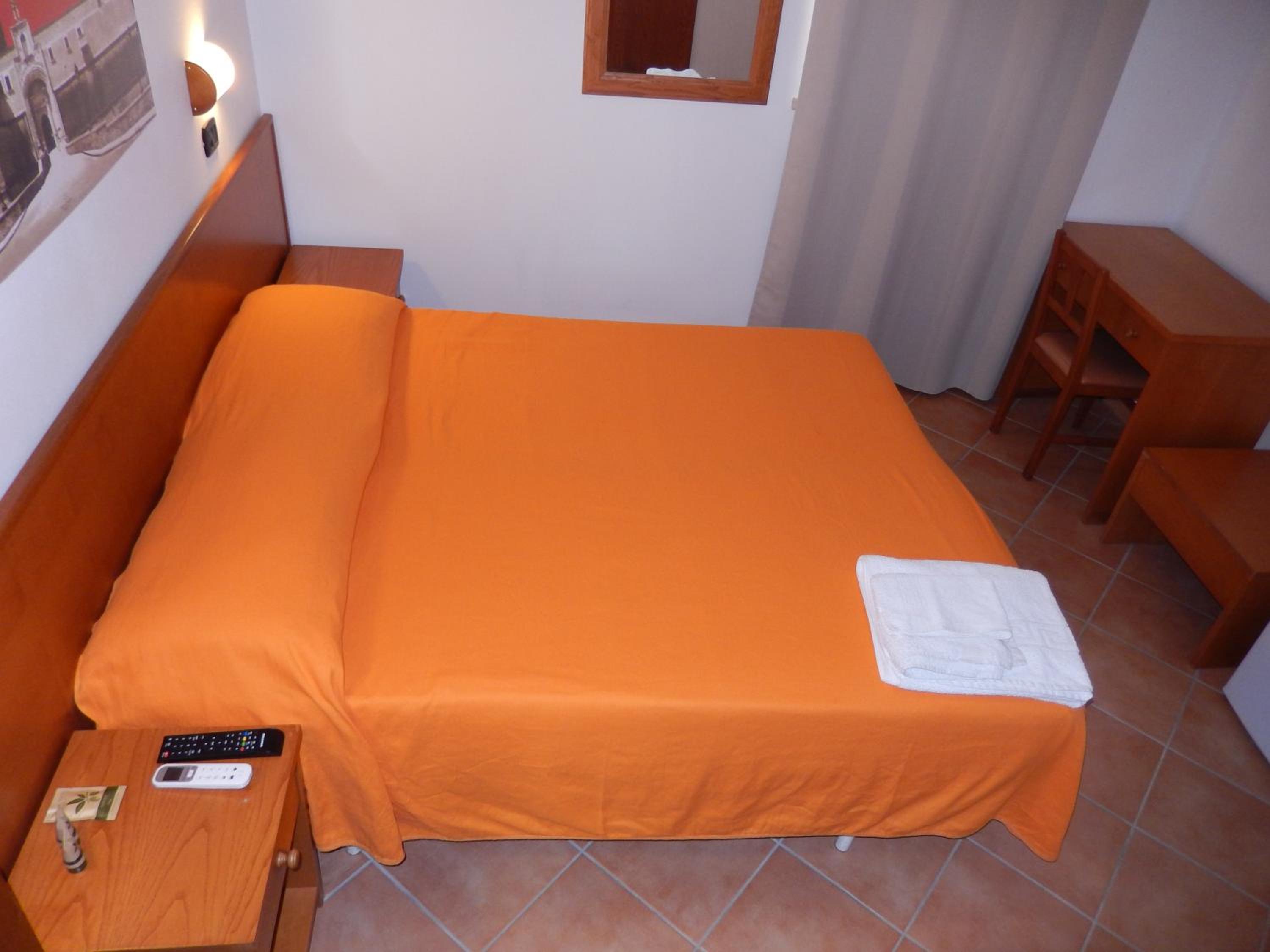 Two Adjacent Rooms With Private External Bathroom (Opposite The Rooms) photo 1