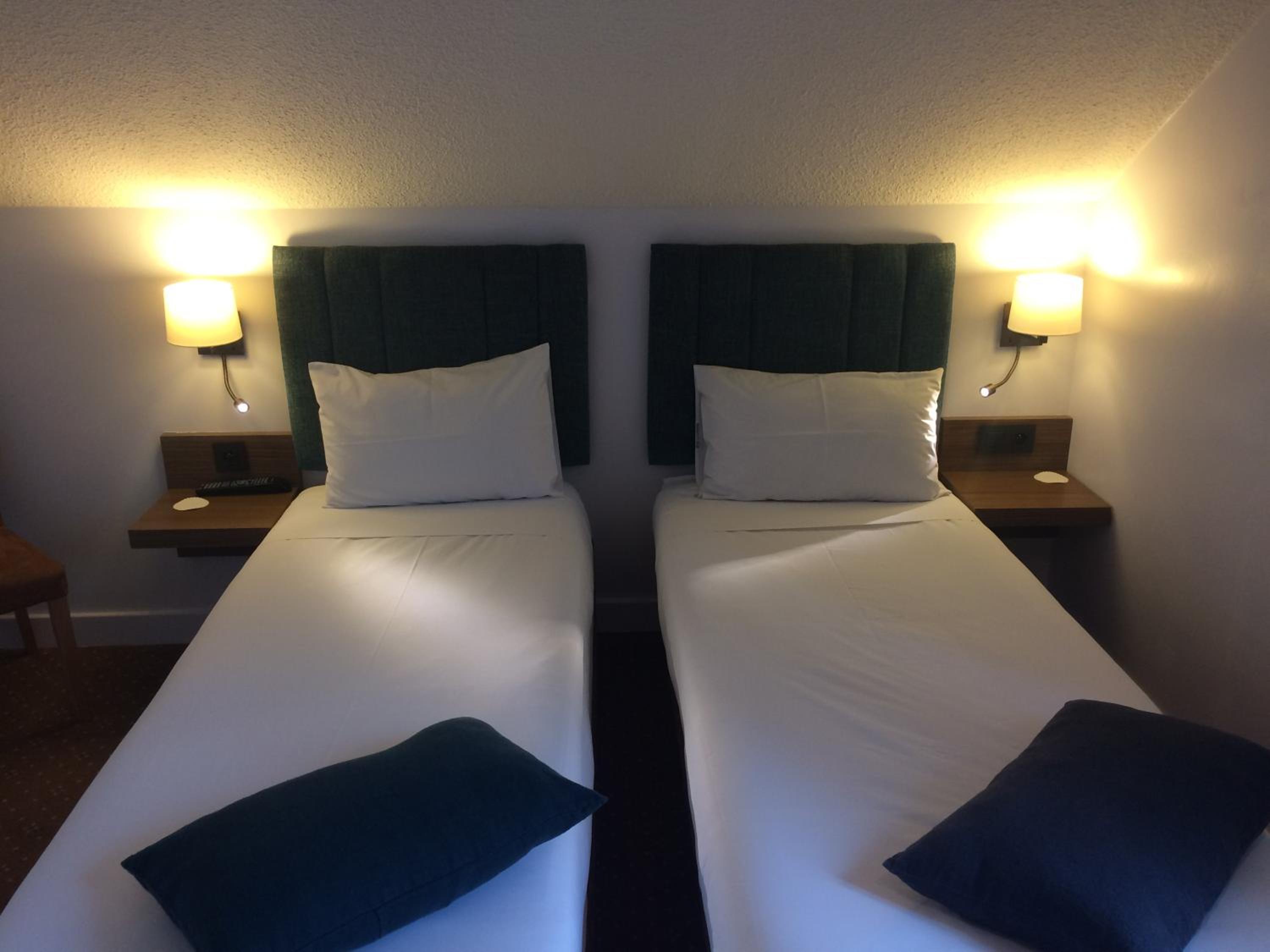 Standard Triple Room - Photo 1
