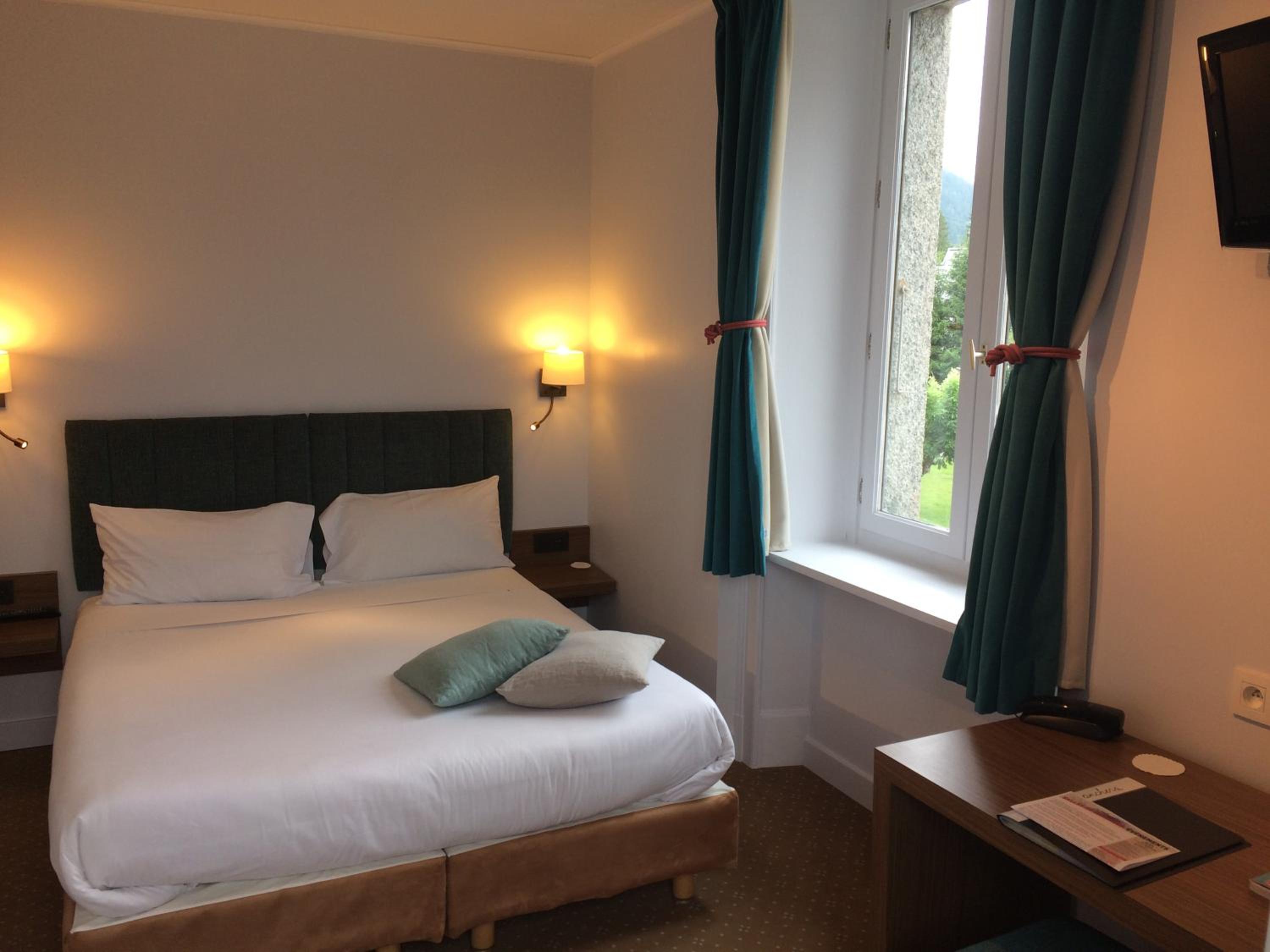 Standard Double or Twin Room - Photo 4