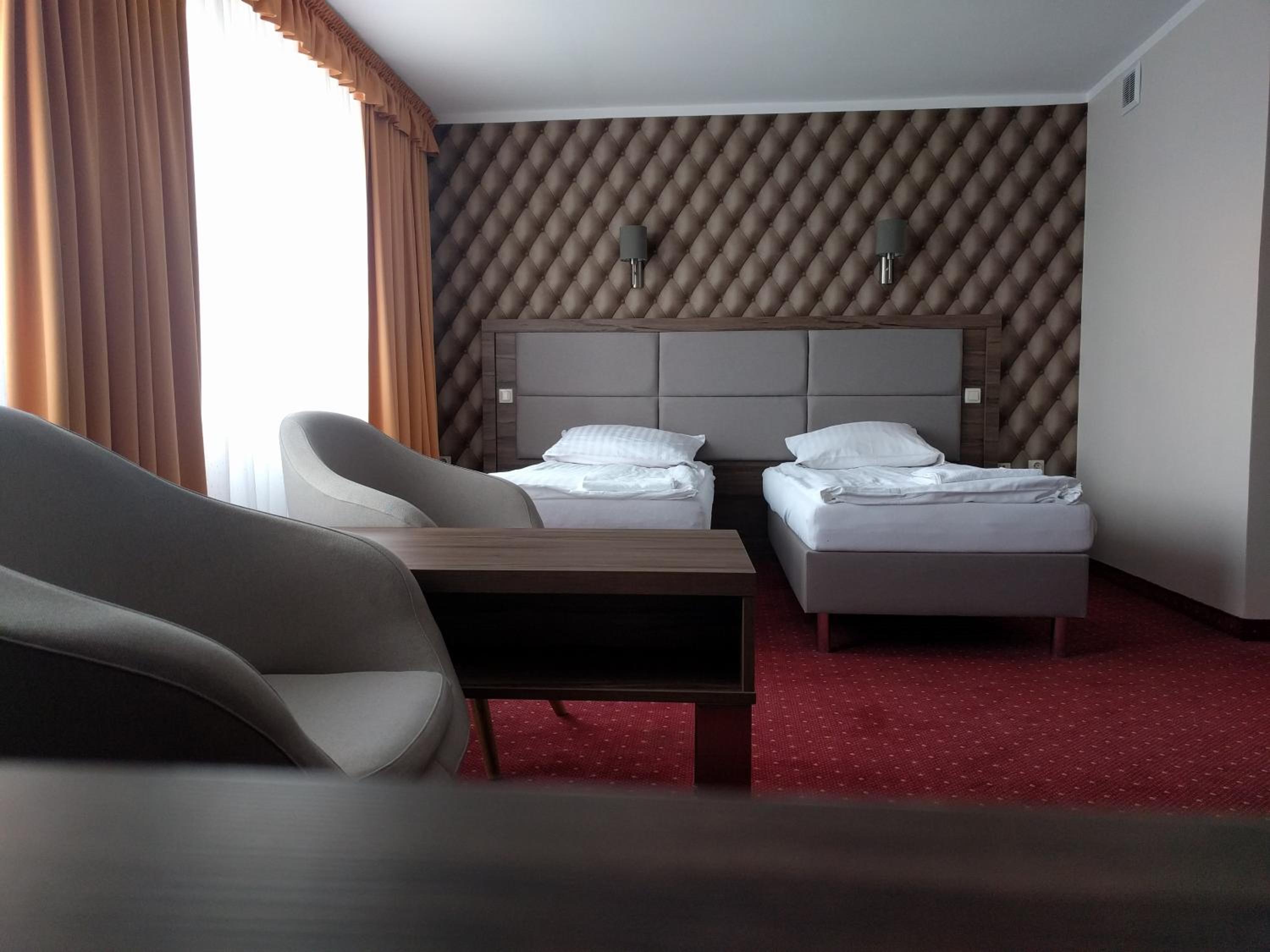 Deluxe Double Room with Shower photo 3