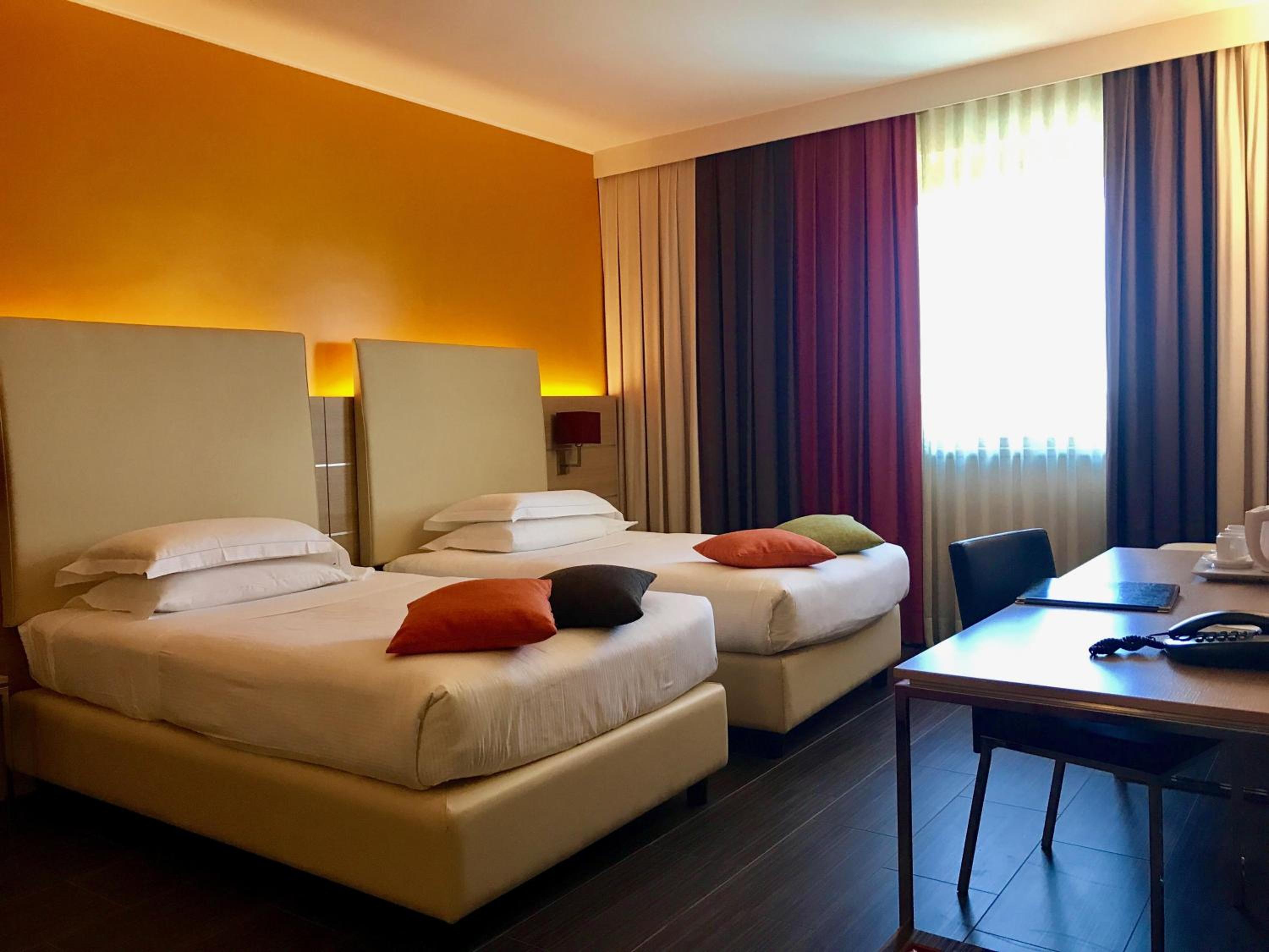 Deluxe Twin Room - Photo 5