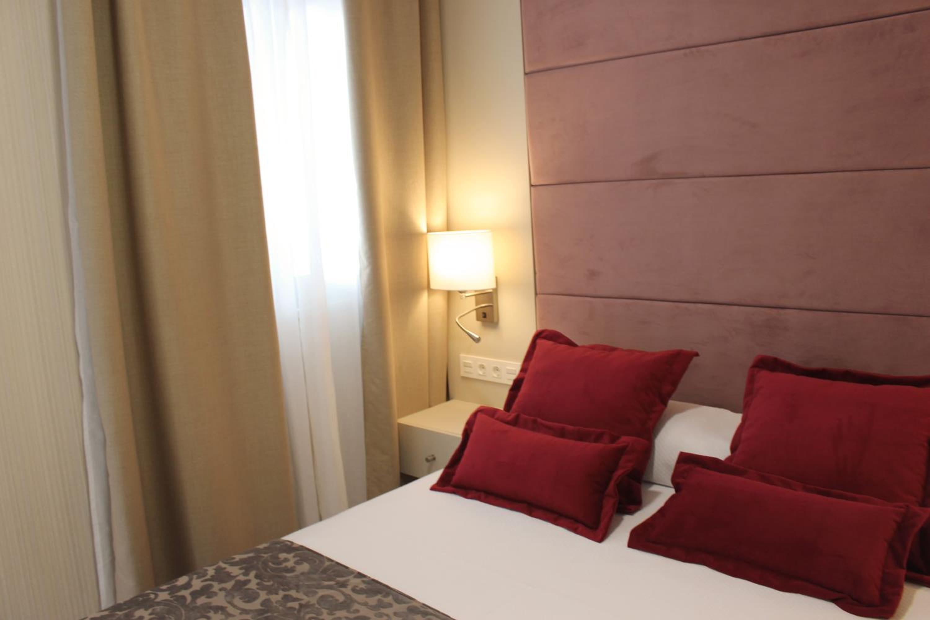 Apartamento de dos habitaciones con terraza y vista al mar