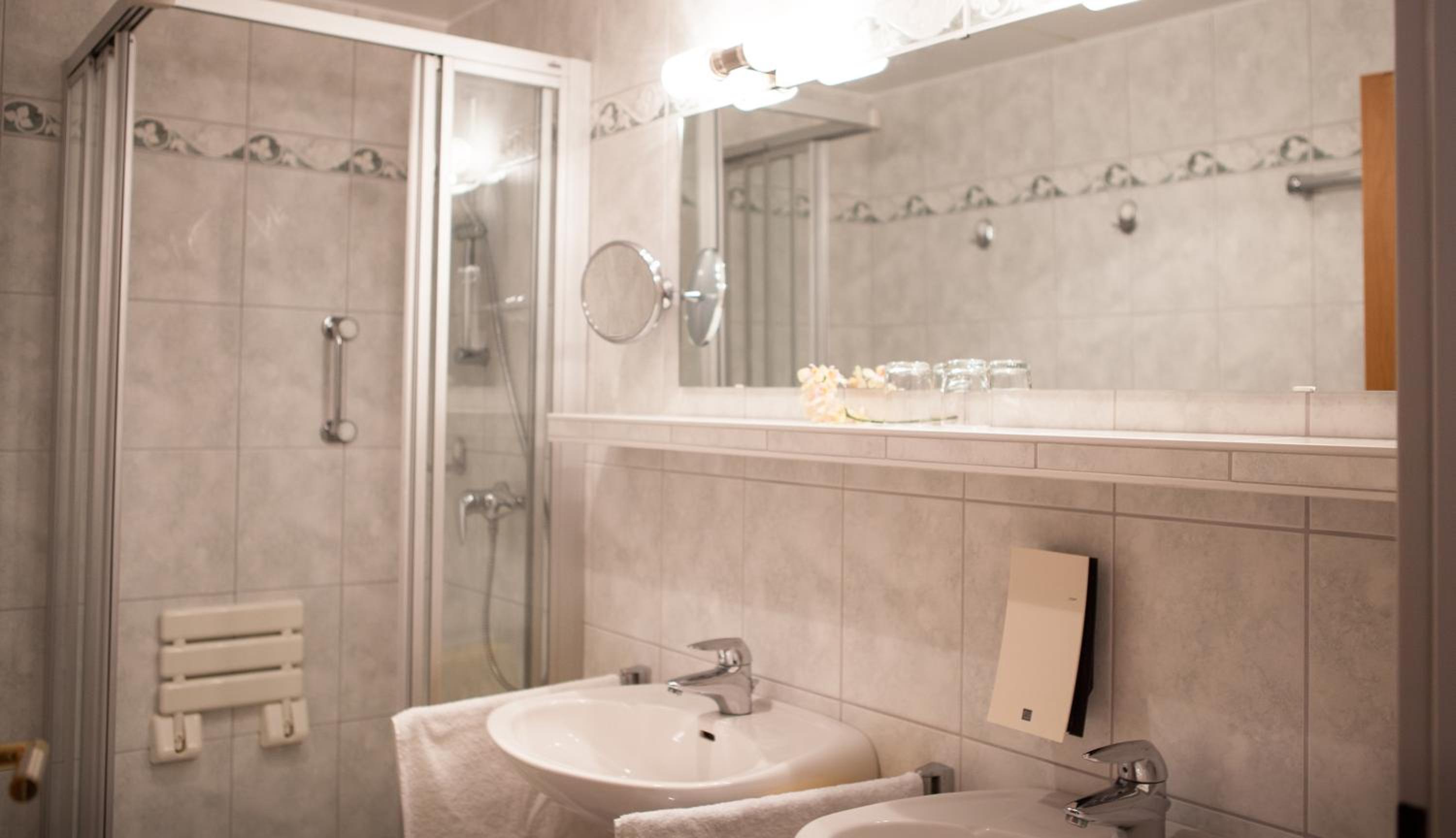 Standard Double Room - Photo 6