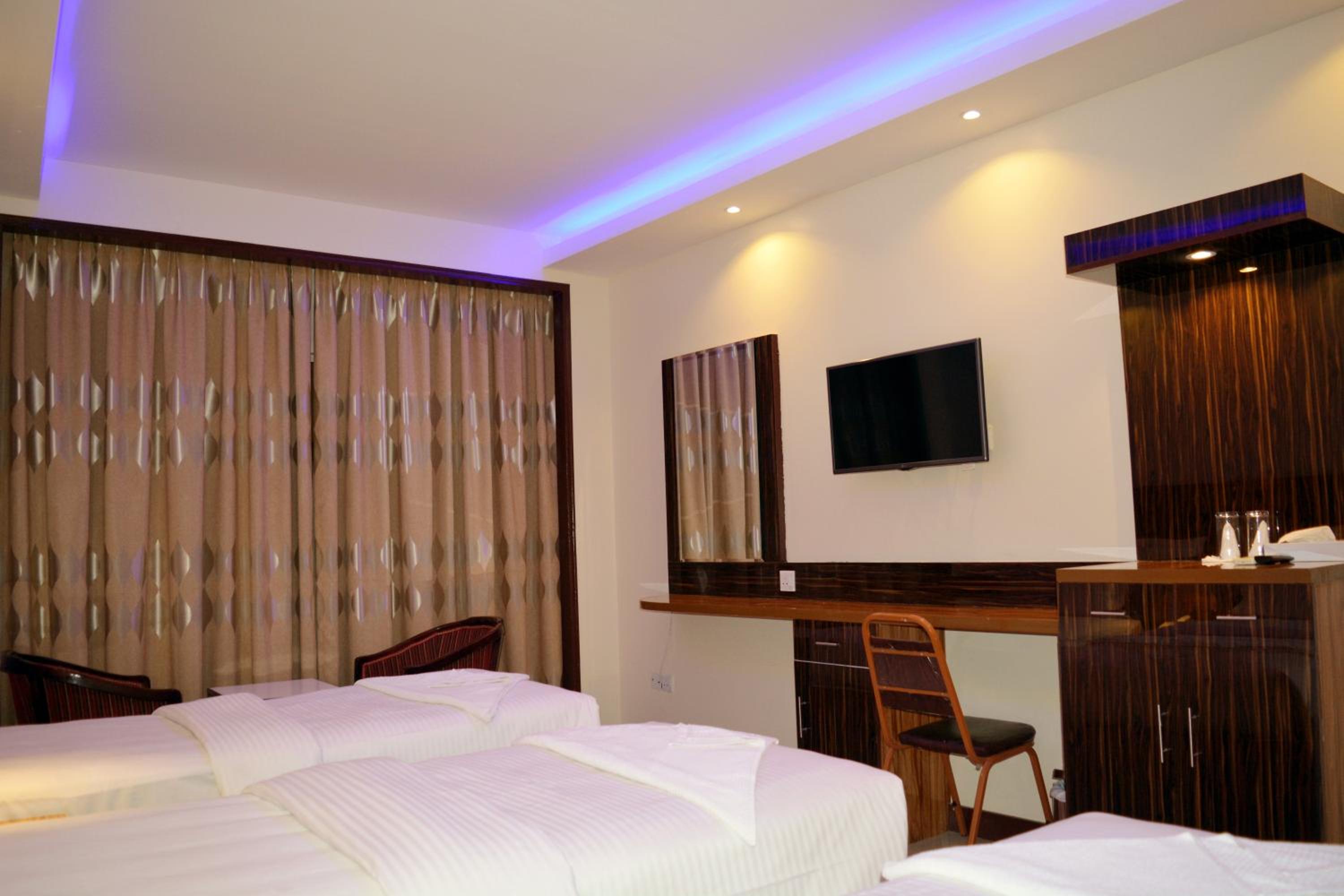 Triple Room photo 2