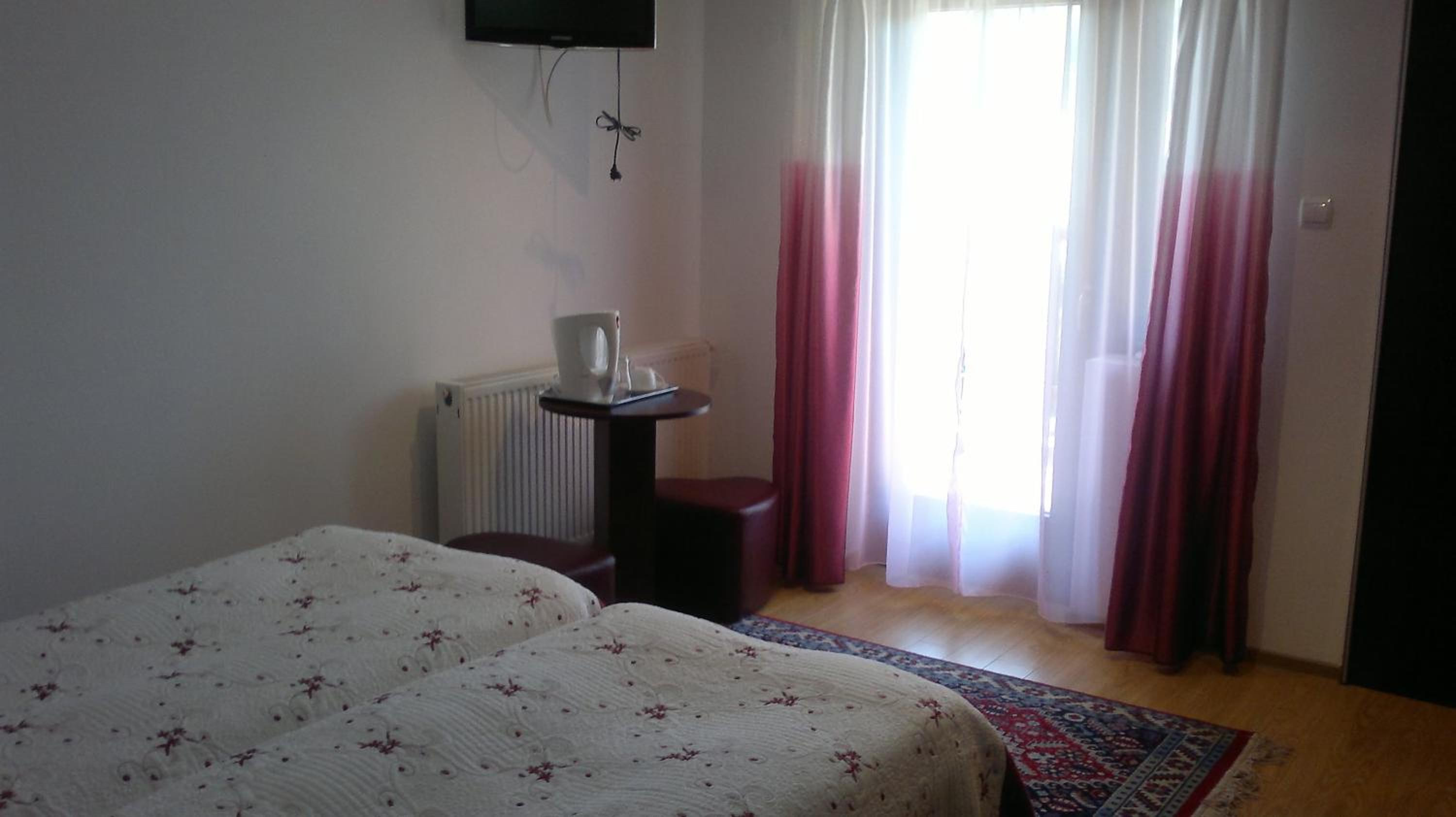 Double or Twin Room photo 1