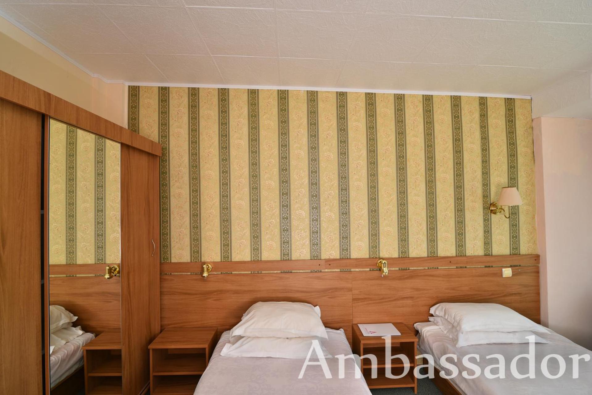 Twin Room with Balcony - Photo 3