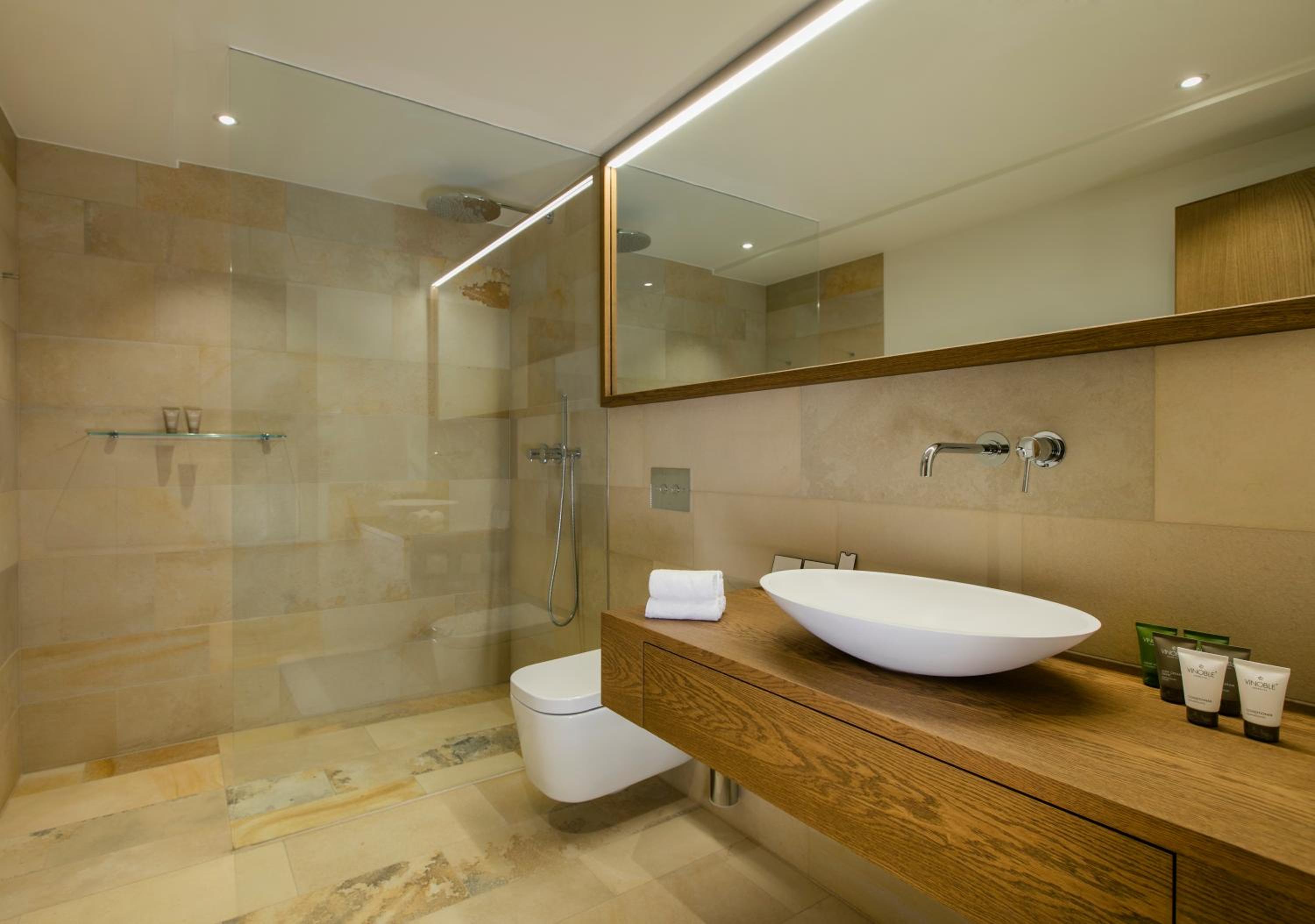 Standard Double Room - Photo 7