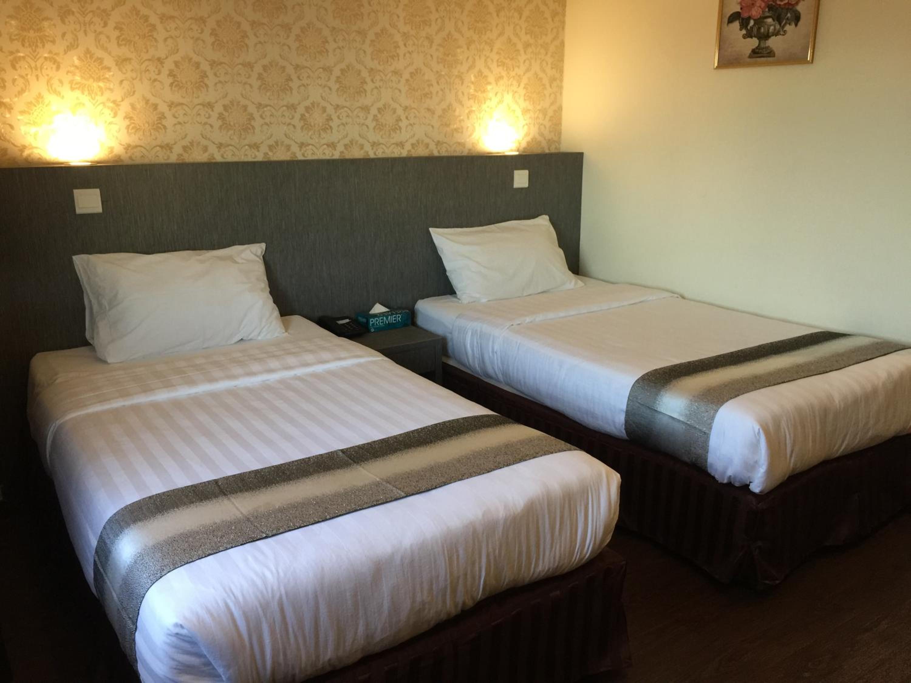 Deluxe Twin Room photo 3