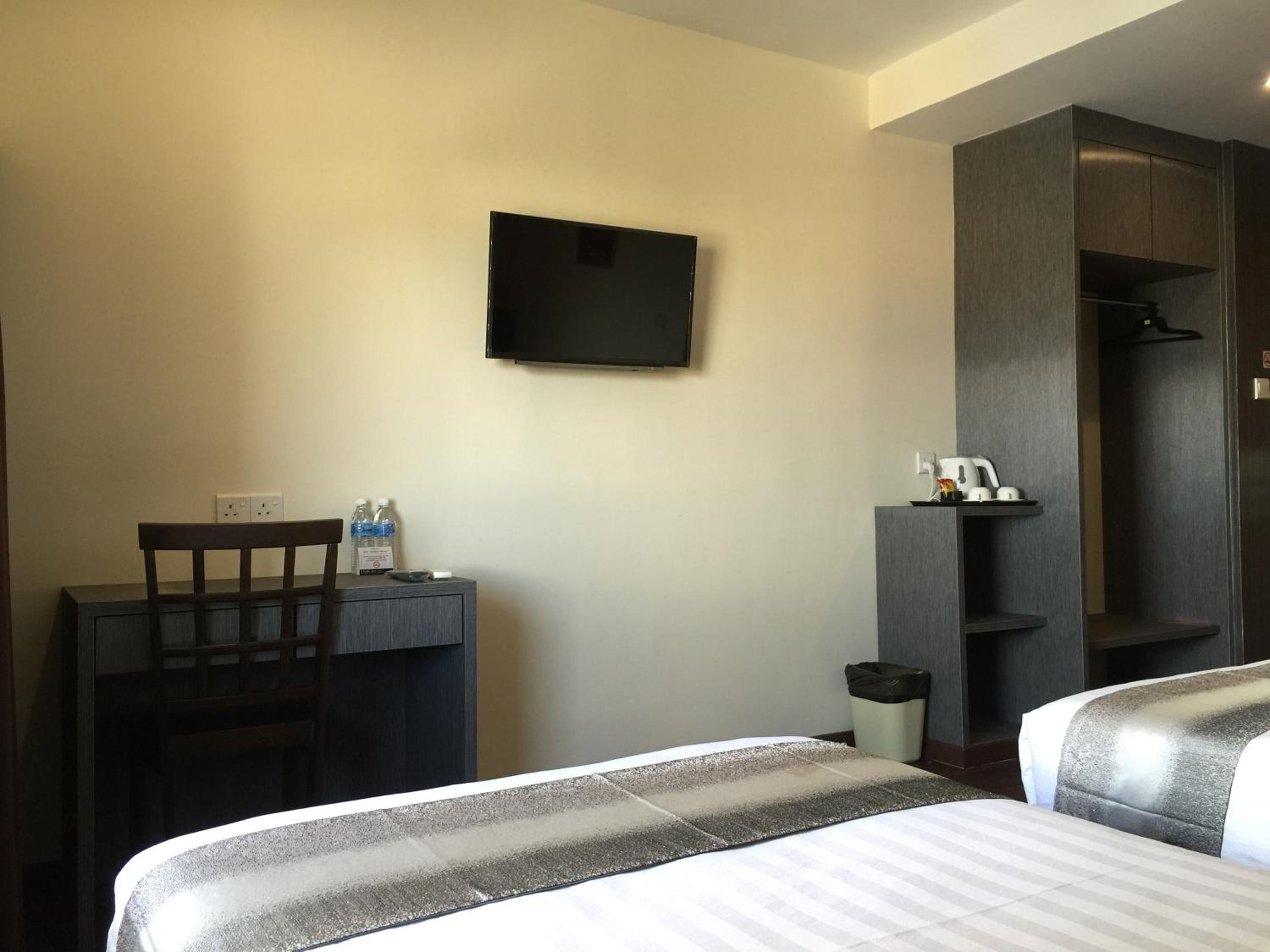 Deluxe Twin Room photo 2