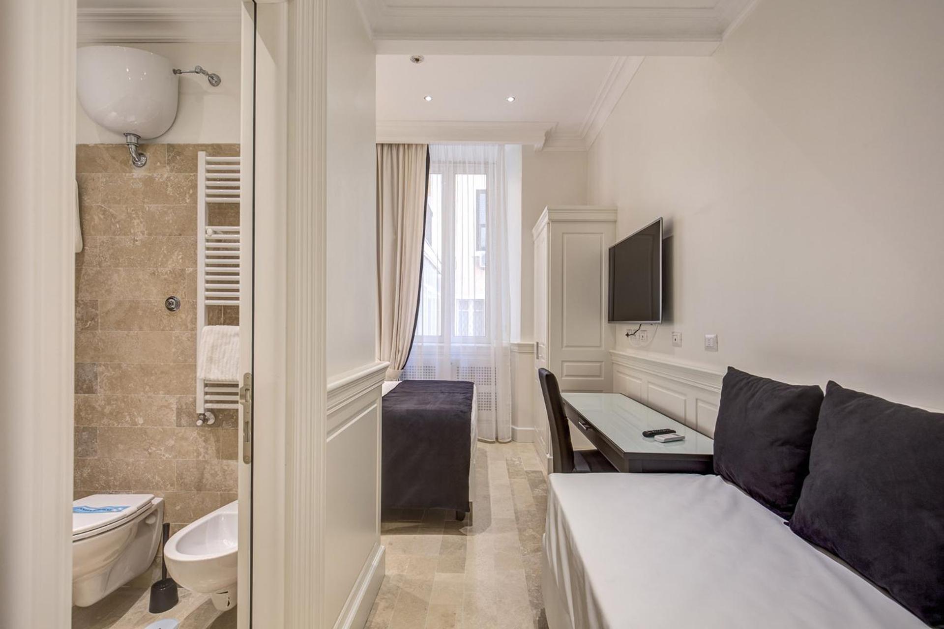 Triple Room photo 2