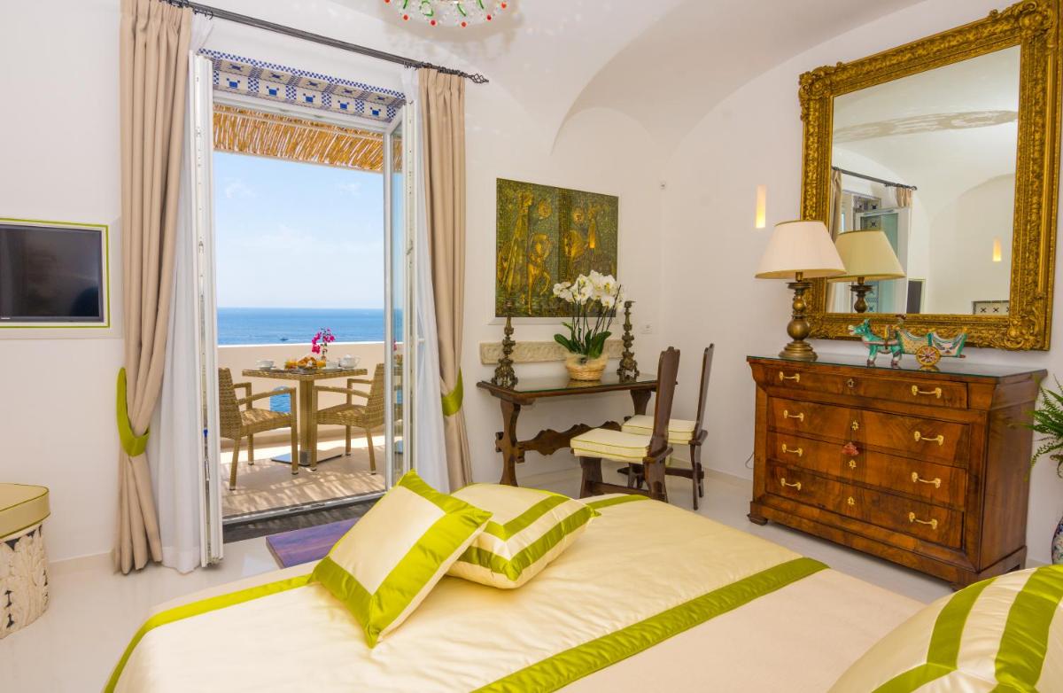 Double or Twin Room with Terrace