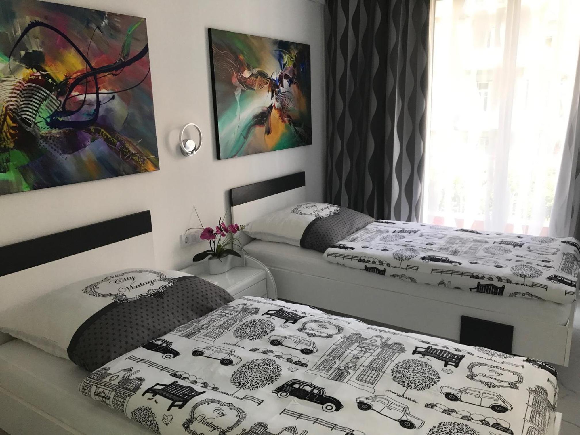 Two-Bedroom Apartment - Photo 3