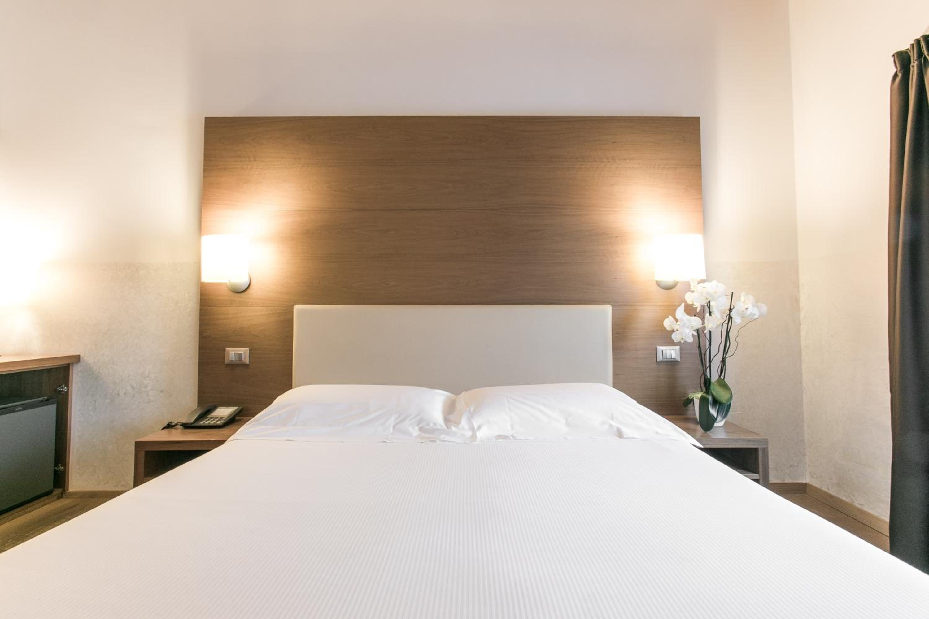 Double Room - Photo 3