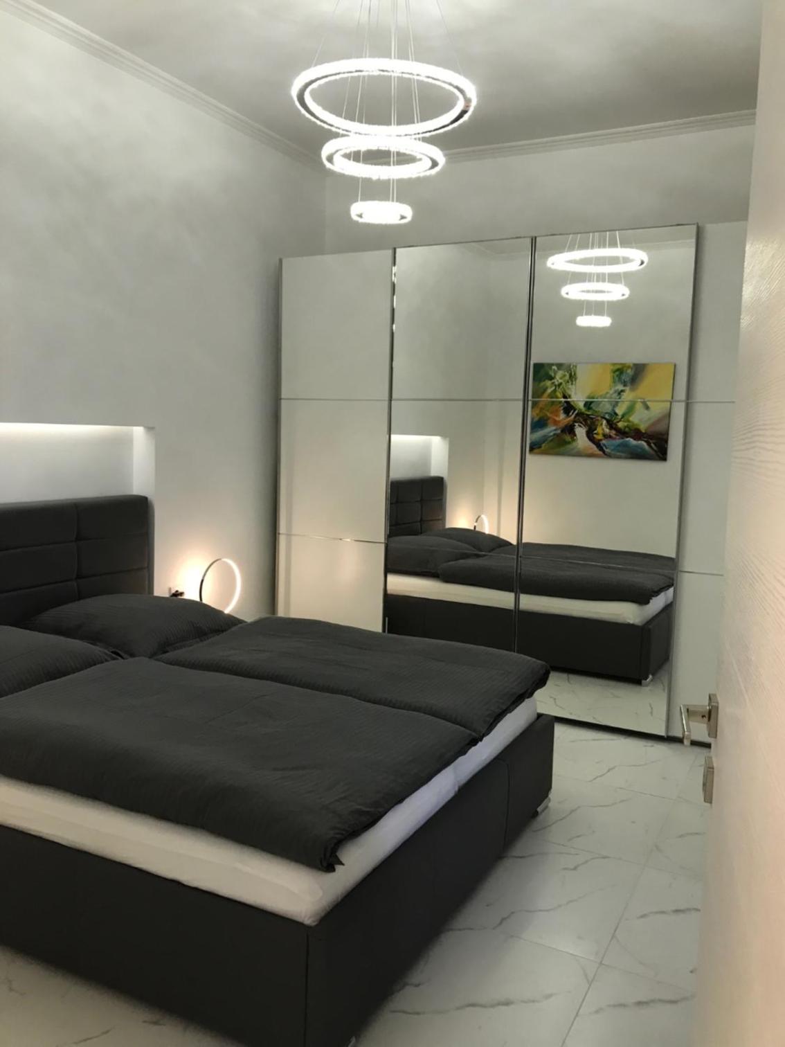 Two-Bedroom Apartment - Photo 9
