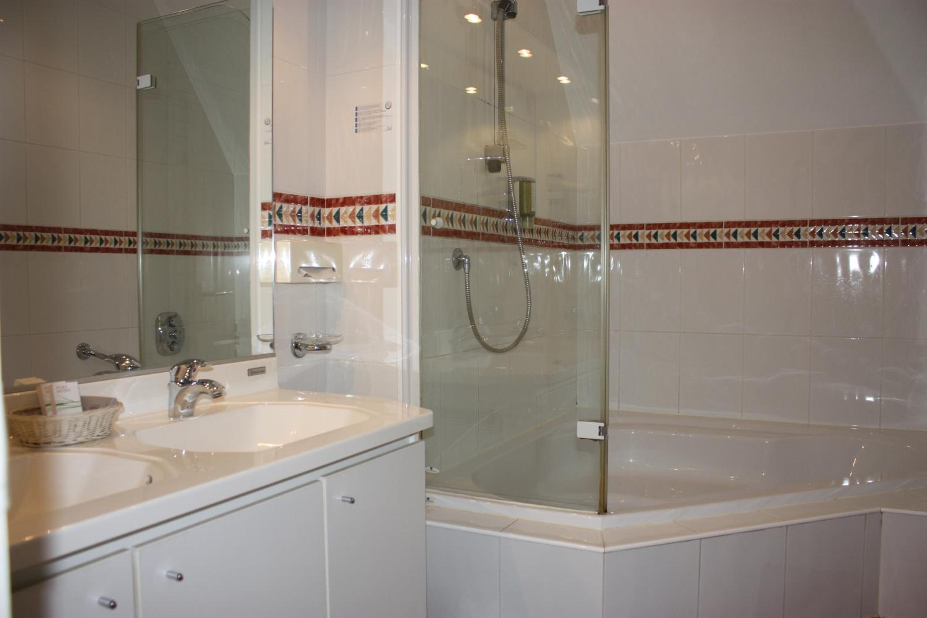 Superior Double Room - Photo 6