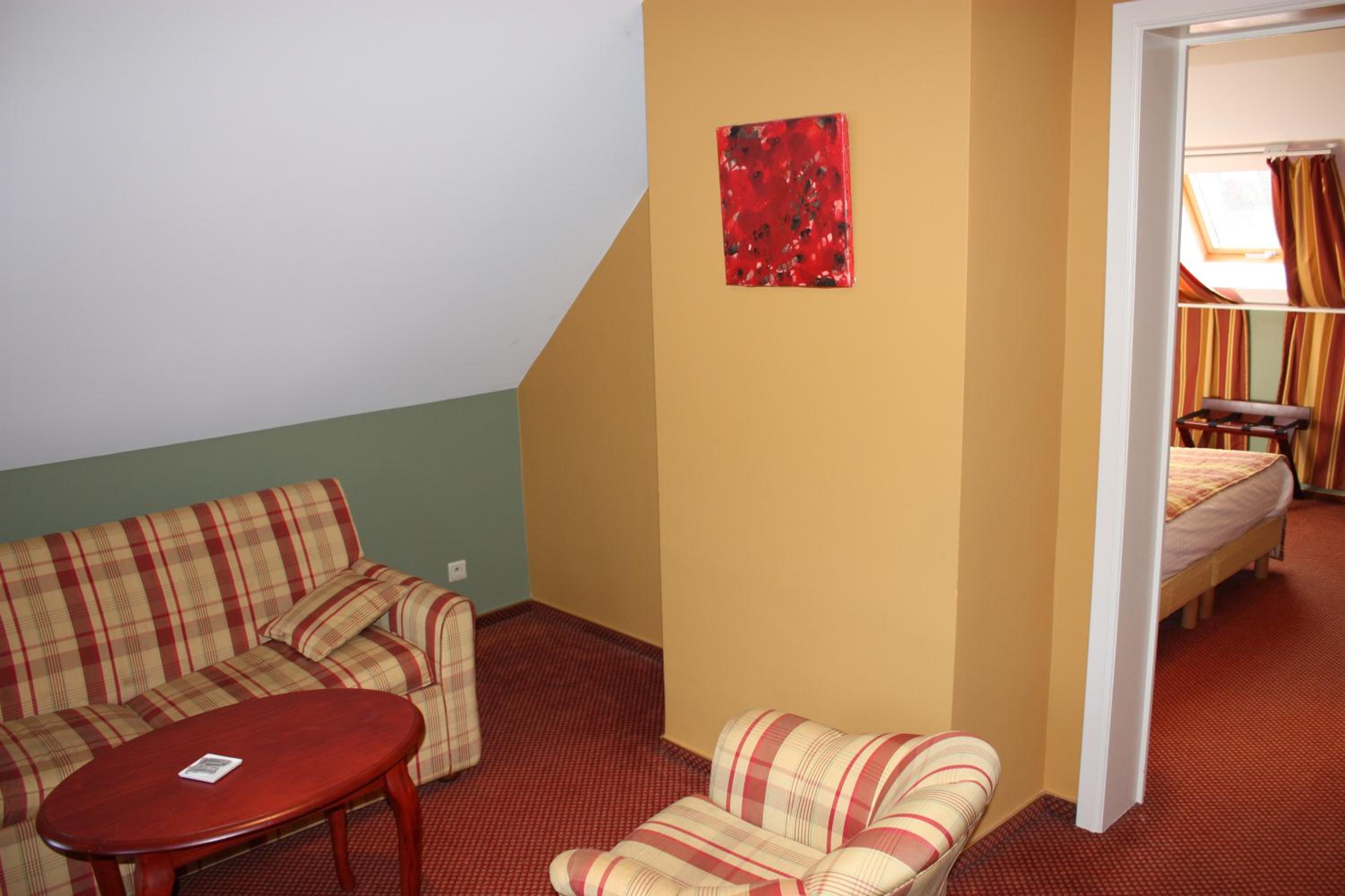 Family Room (2 Adults + 2 Children) photo 1