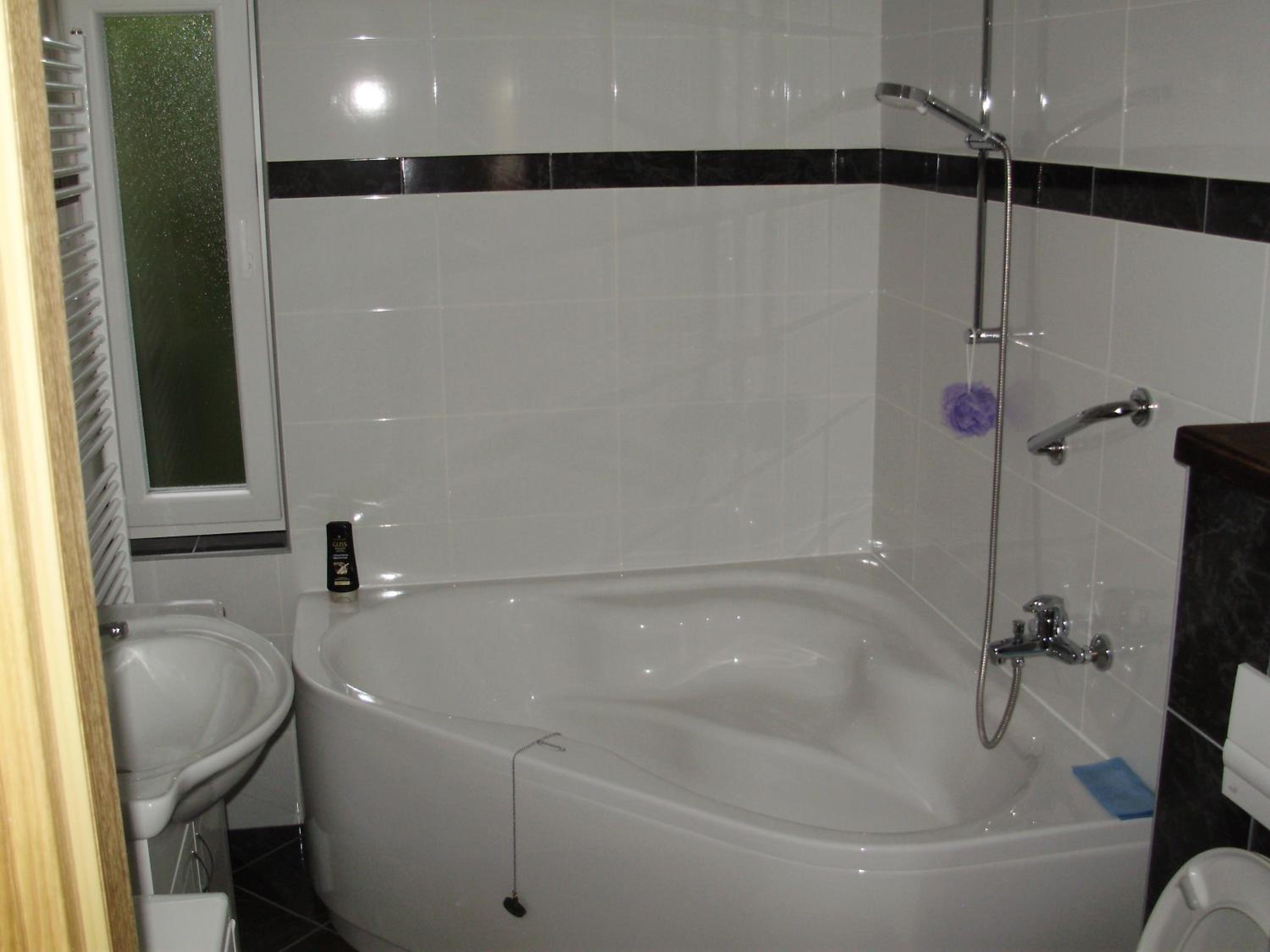 One-Bedroom Apartment - Photo 23