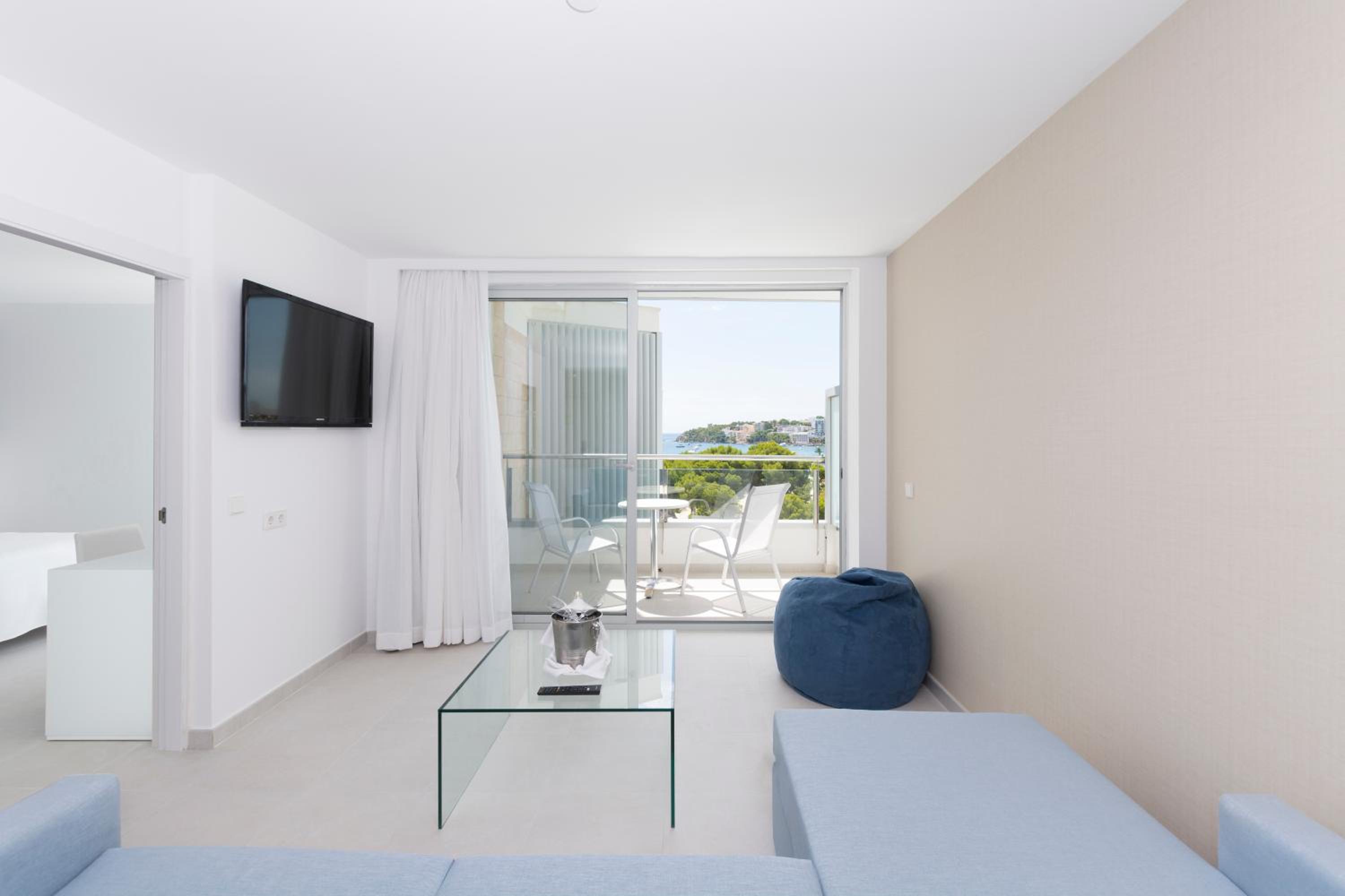 Privilege Suite with Executive Lounge Access