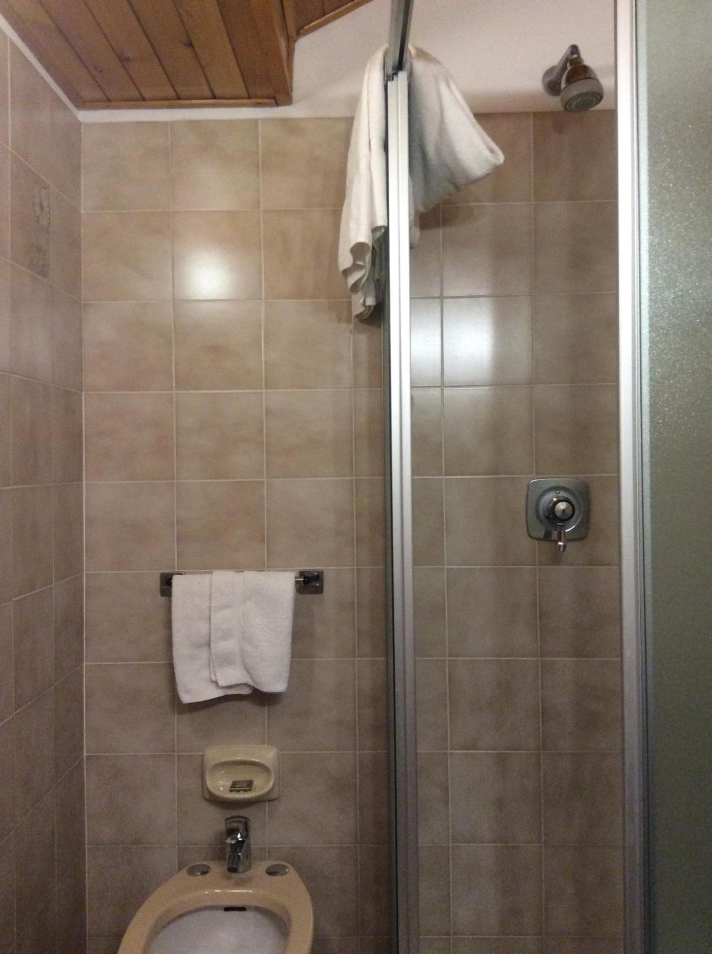 Double Room - Photo 2