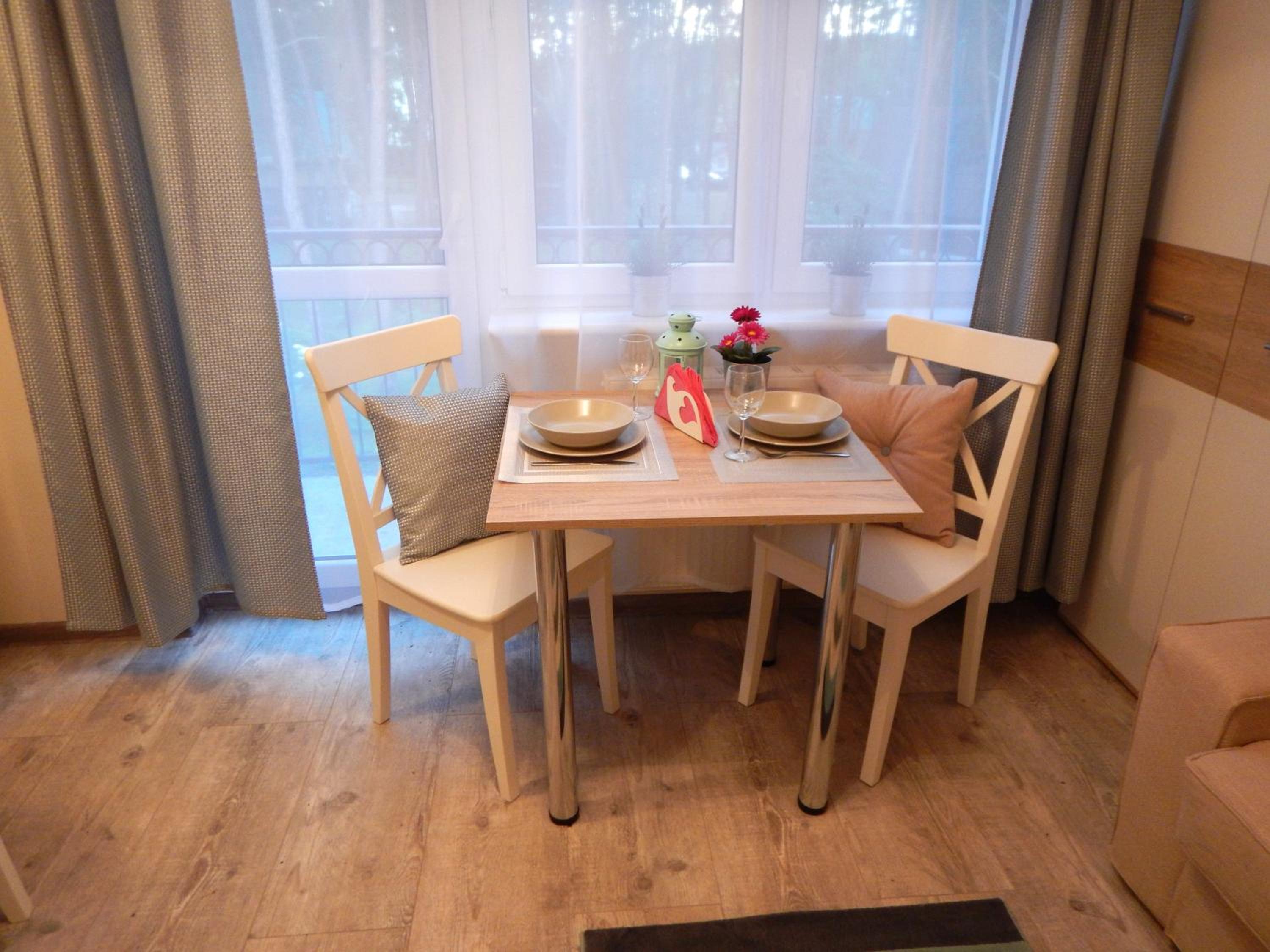 Apartment with Balcony - Photo 9