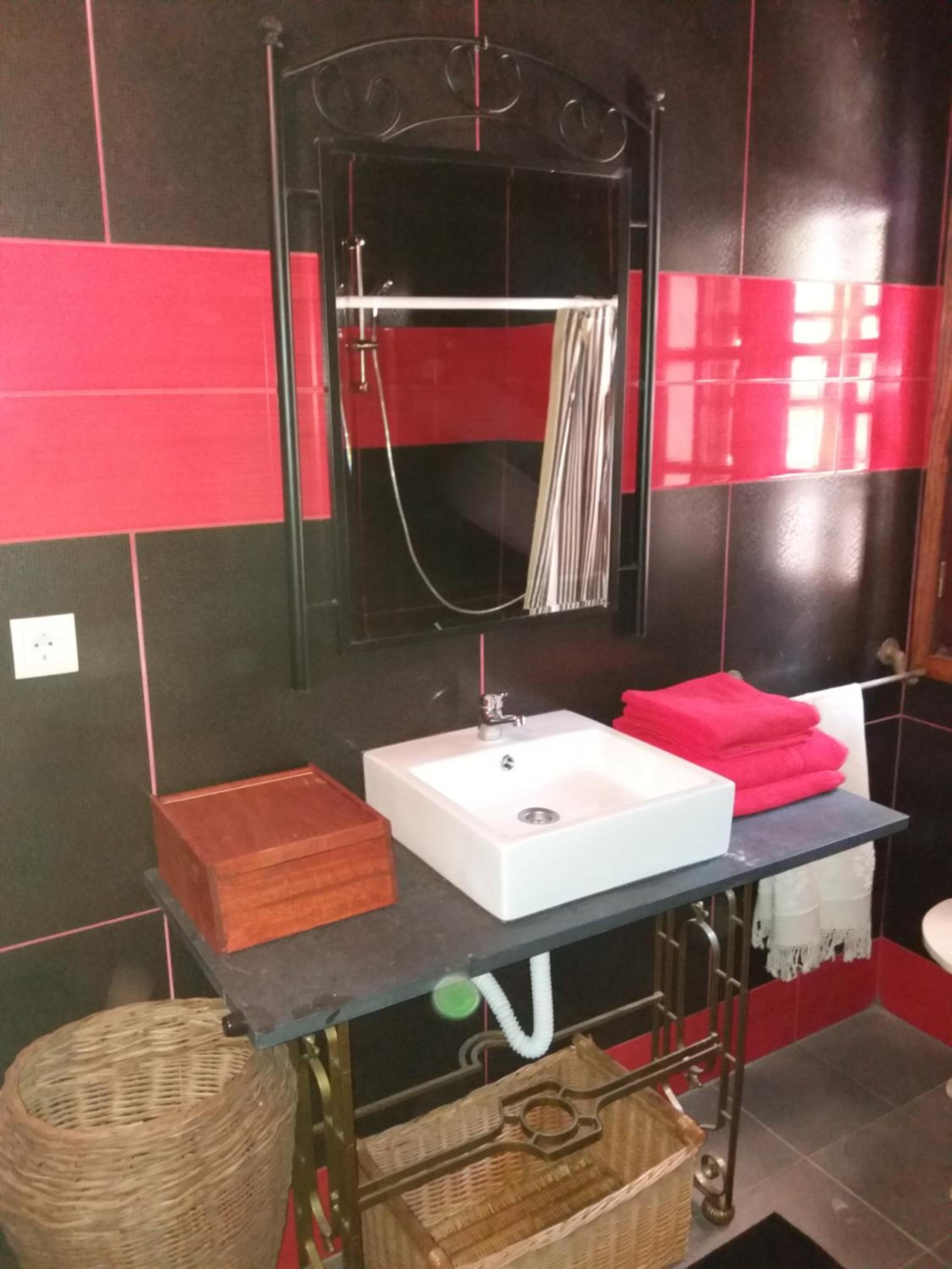 Two-Bedroom House - Photo 13