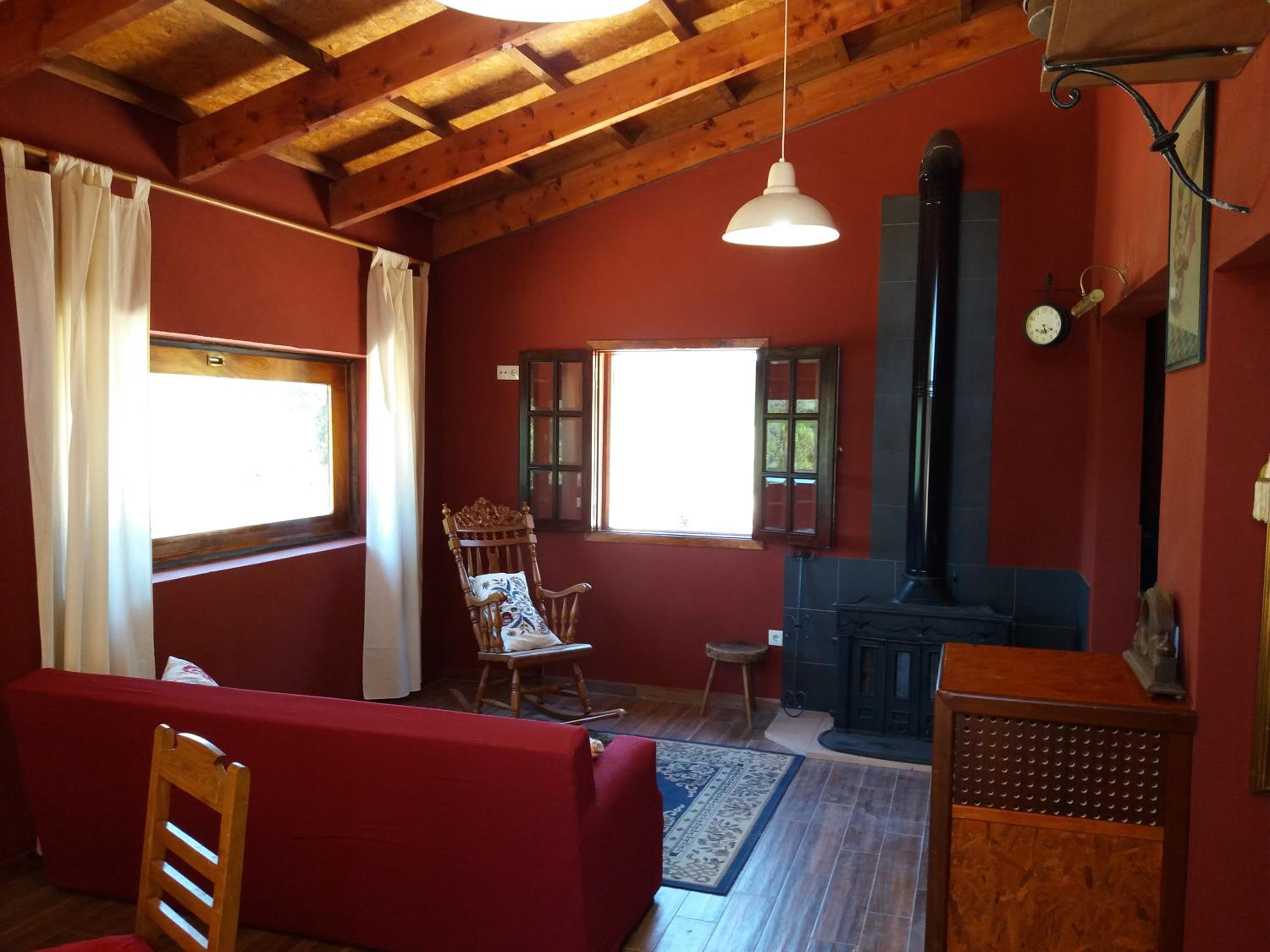Two-Bedroom House - Photo 17